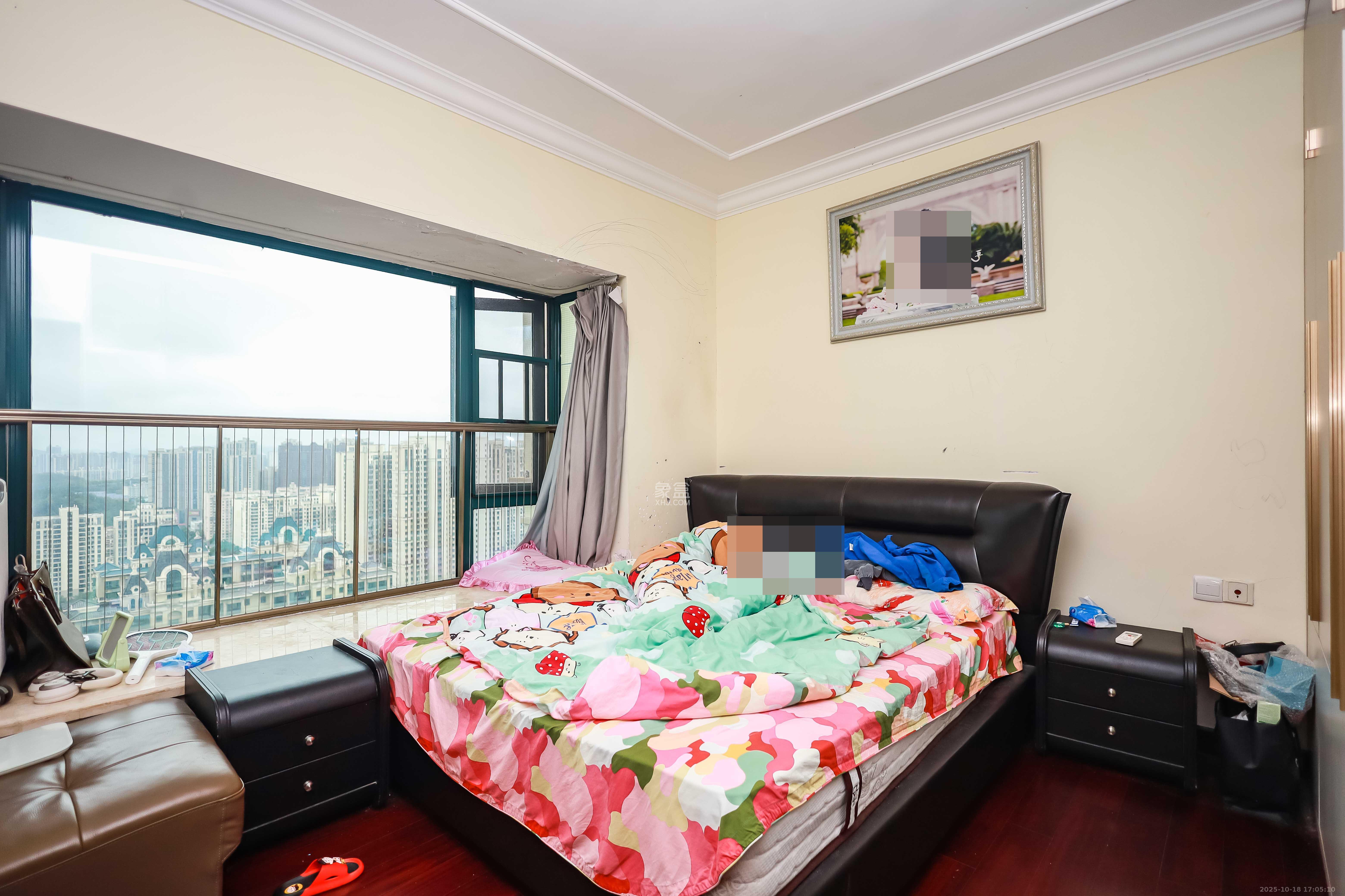 恒大华府  3室2厅1卫    115.0万 恒大华府  3室2厅1卫    115.0万卧室