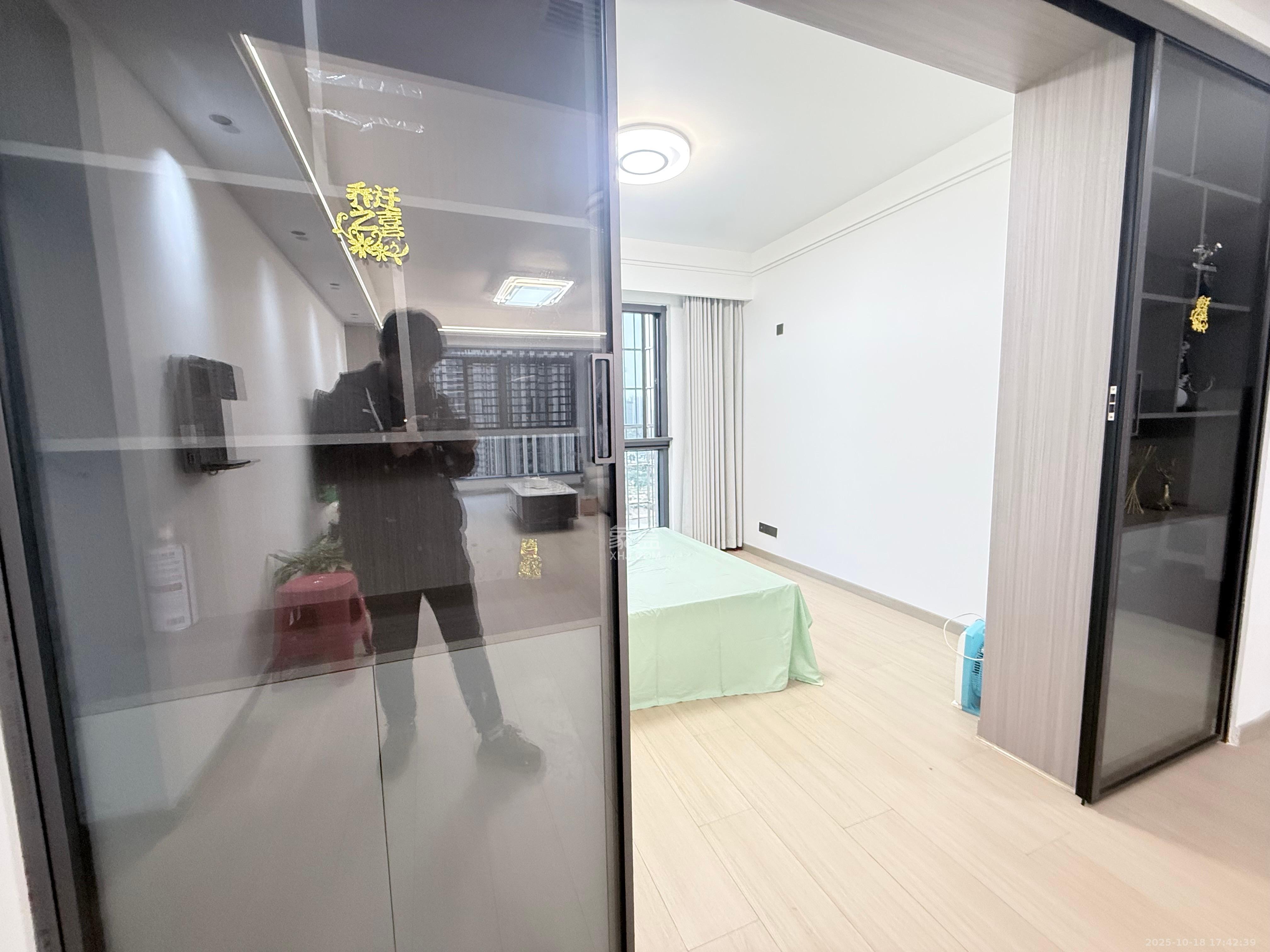 绿地之窗 3室1厅1卫 3200.0元/月 绿地之窗 3室1厅1卫 3200.0元/月室内图