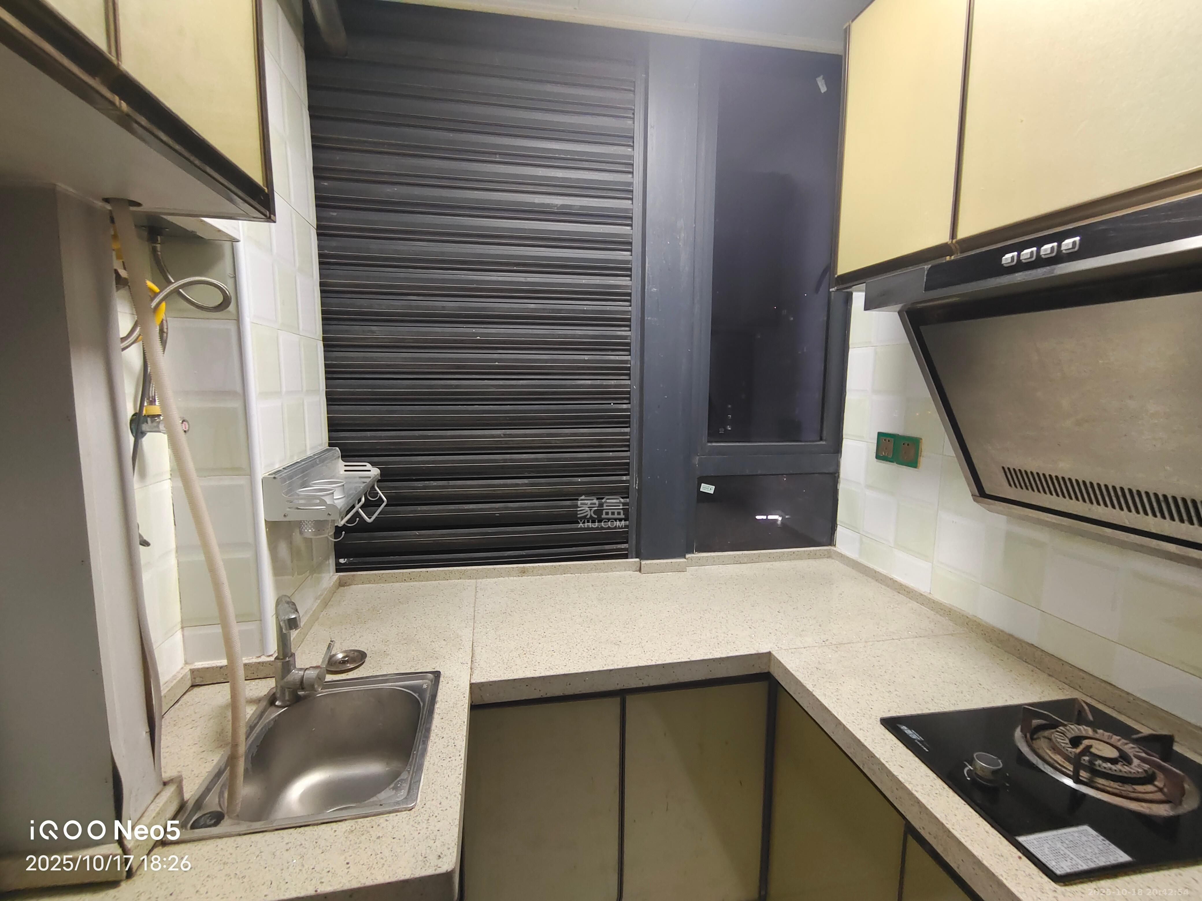 丰园城(鄱阳小区二期)  1室1厅1卫    1400.0元/月 丰园城(鄱阳小区二期)  1室1厅1卫    1400.0元/月