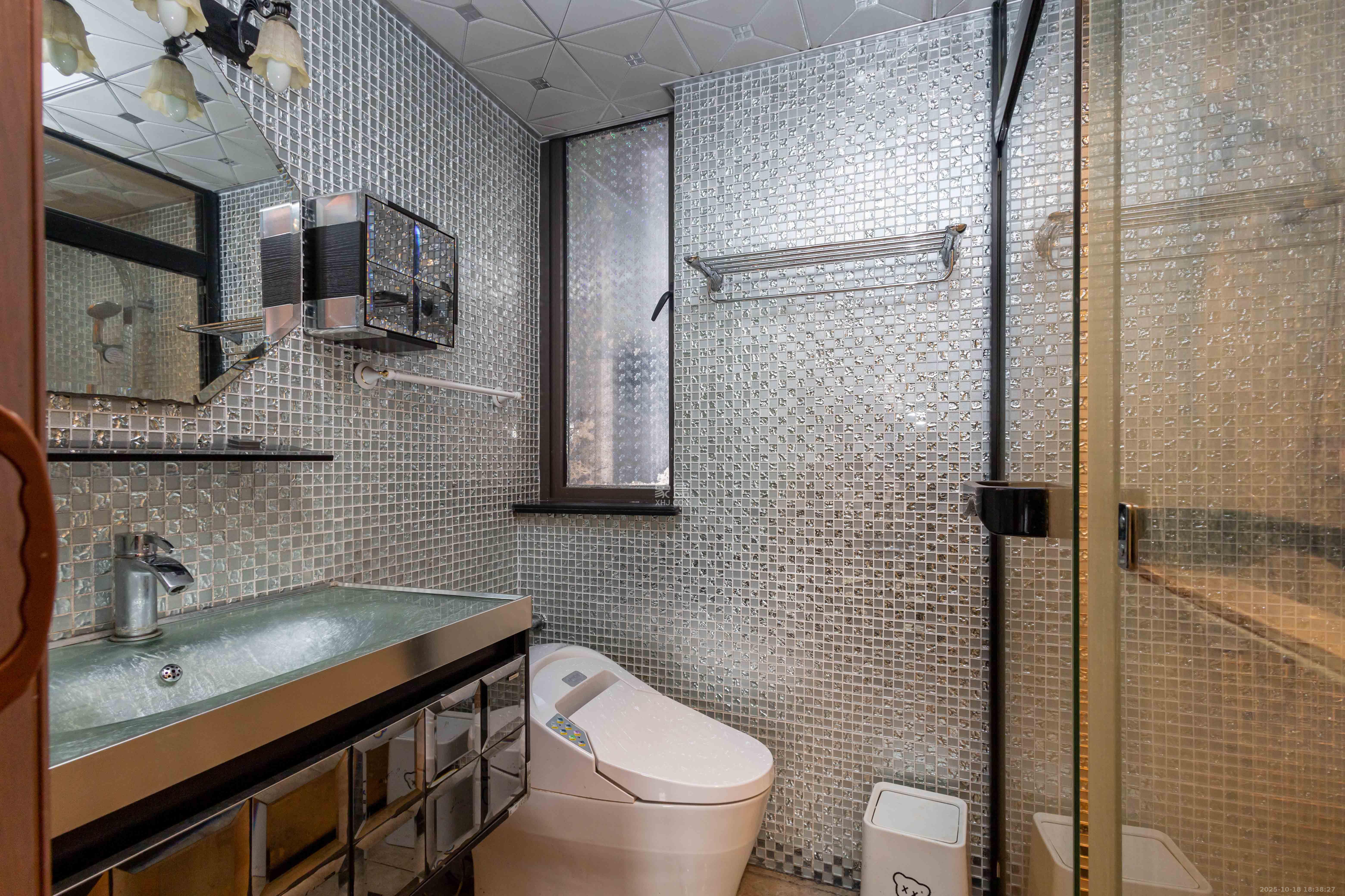 旭辉华庭  3室2厅2卫    89.8万卫生间