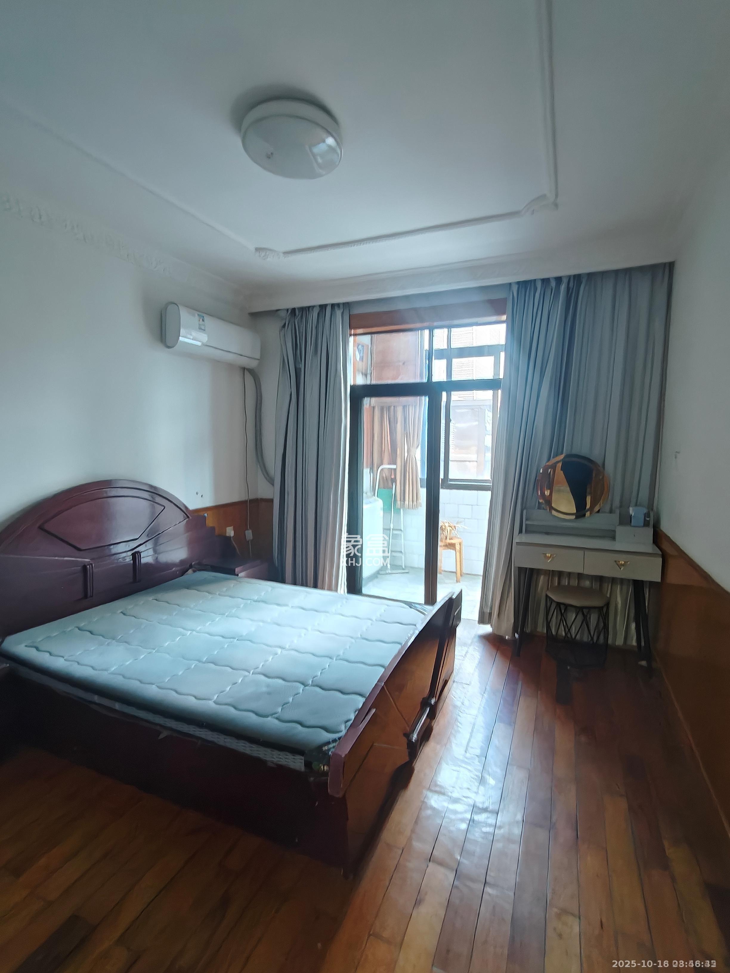 安泰新村 1室2厅1卫 1700.0元/月 安泰新村 1室2厅1卫 1700.0元/月室内图