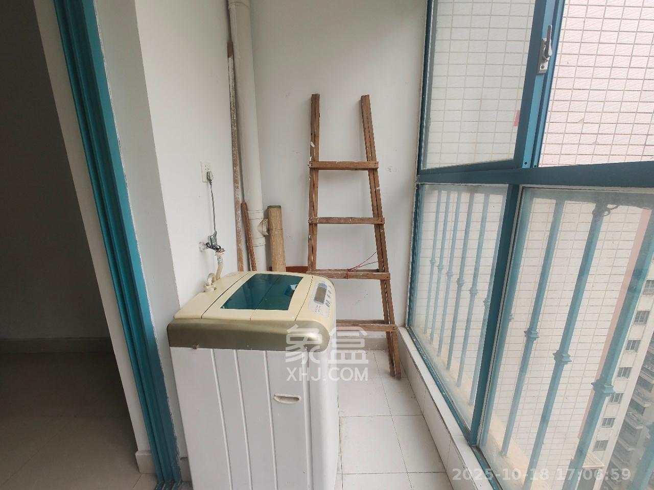 蝴蝶谷  1室1厅1卫    1100.0元/月室内图