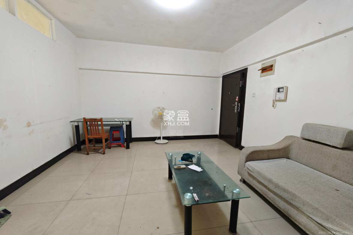 胜马可 1室1厅1卫 1100.00元/月 胜马可 1室1厅1卫 1100.00元/月室内图