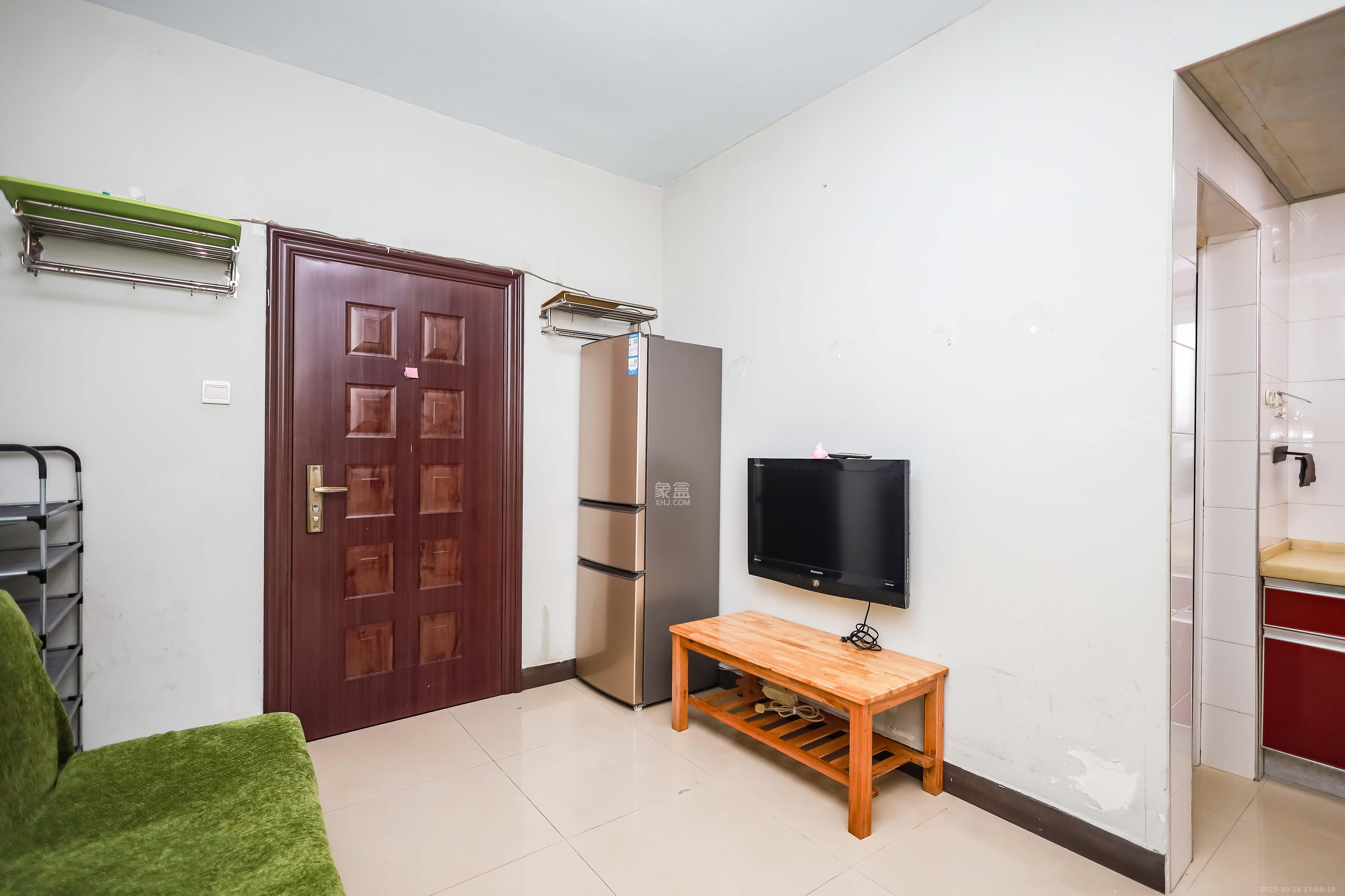 未来城科学家园  1室1厅1卫    32.0万 未来城科学家园  1室1厅1卫    32.0万客厅