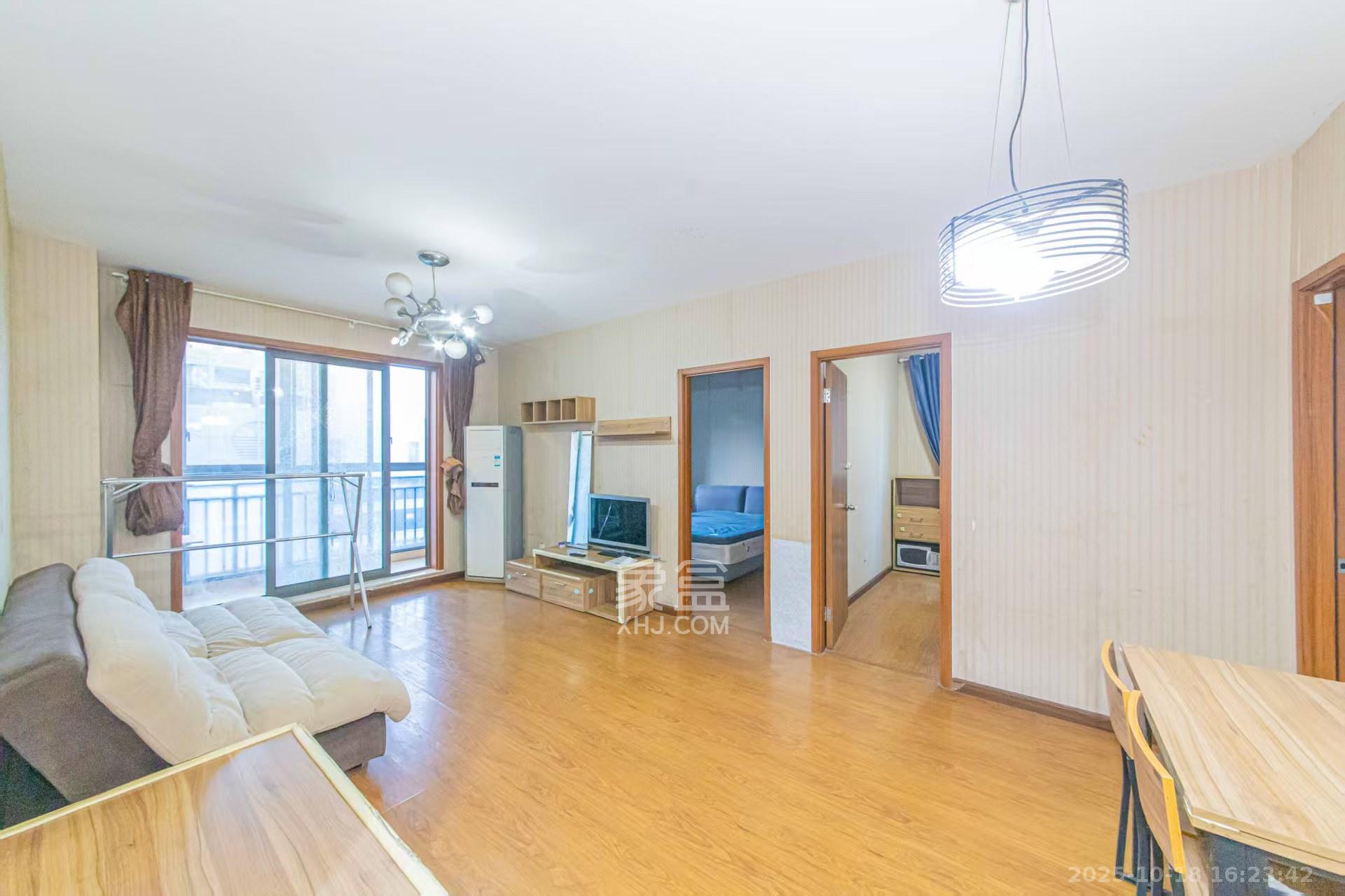 花漾年华(桂花园)  2室2厅1卫    1800.0元/月 花漾年华(桂花园)  2室2厅1卫    1800.0元/月室内图