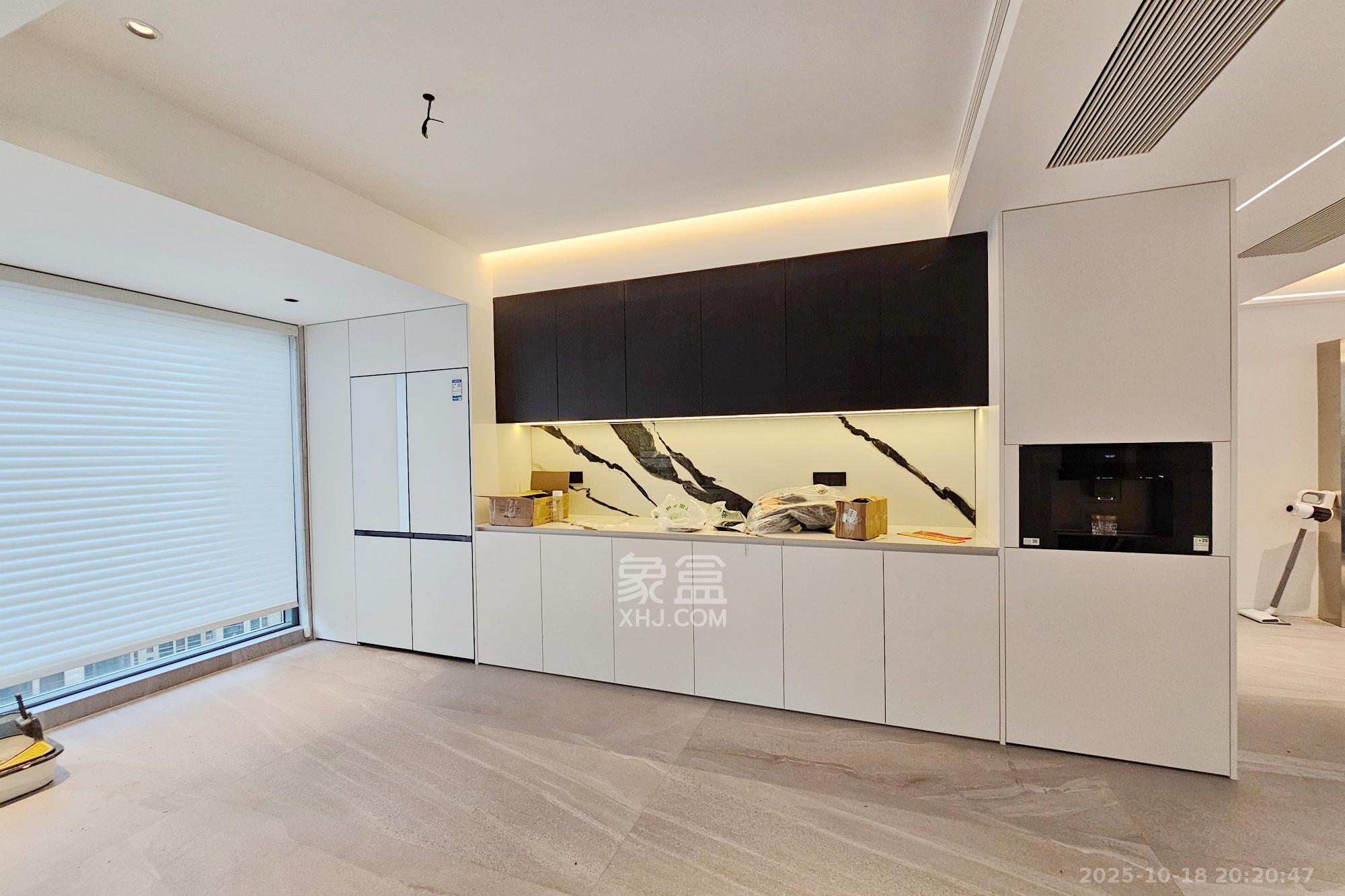 明昇壹城(明昇时代广场)二期  4室2厅2卫    258.0万 明昇壹城(明昇时代广场)二期  4室2厅2卫    258.0万客厅