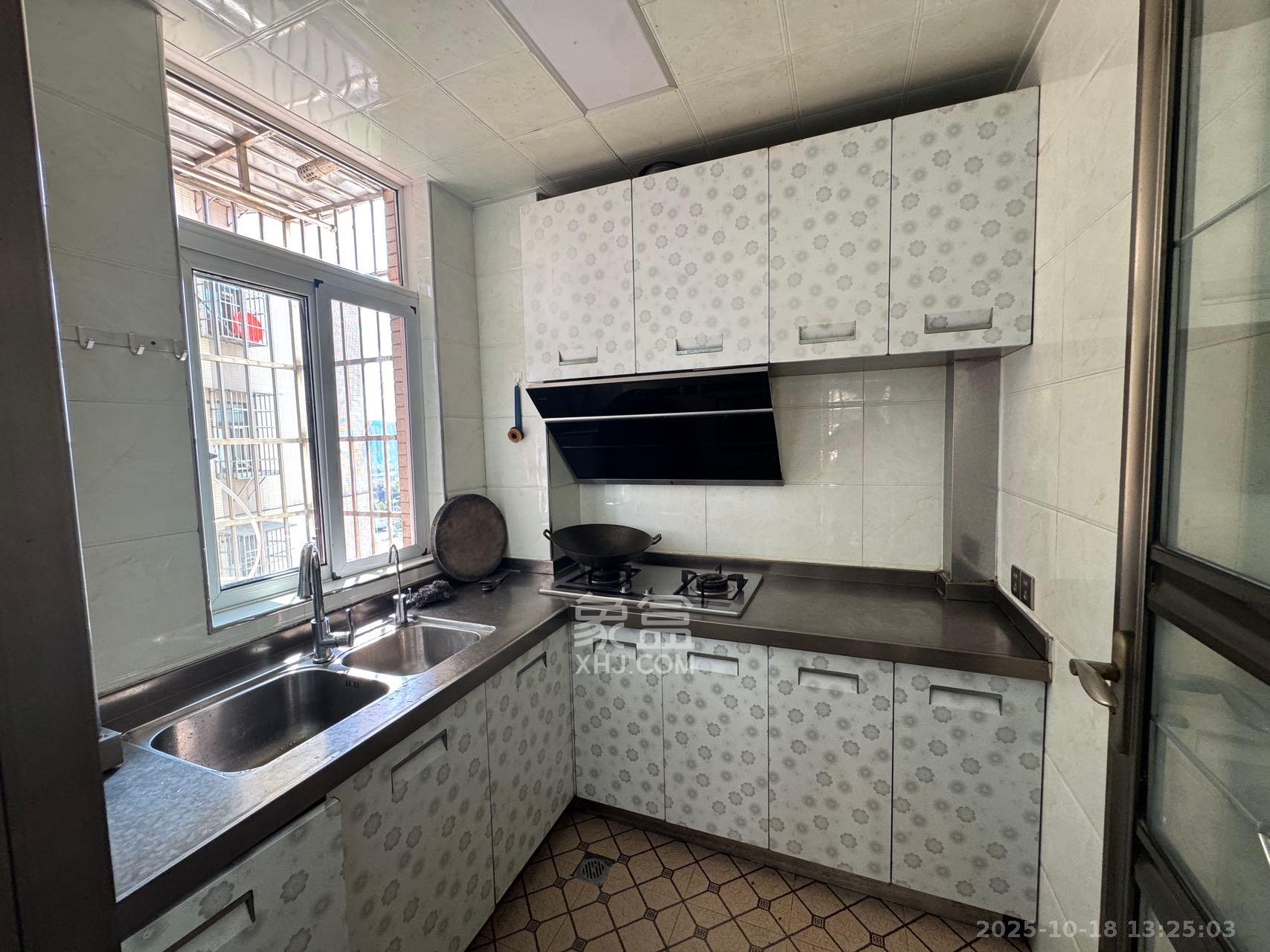 黎郡新宇太和园  1室1厅1卫    1600.0元/月 黎郡新宇太和园  1室1厅1卫    1600.0元/月室内图