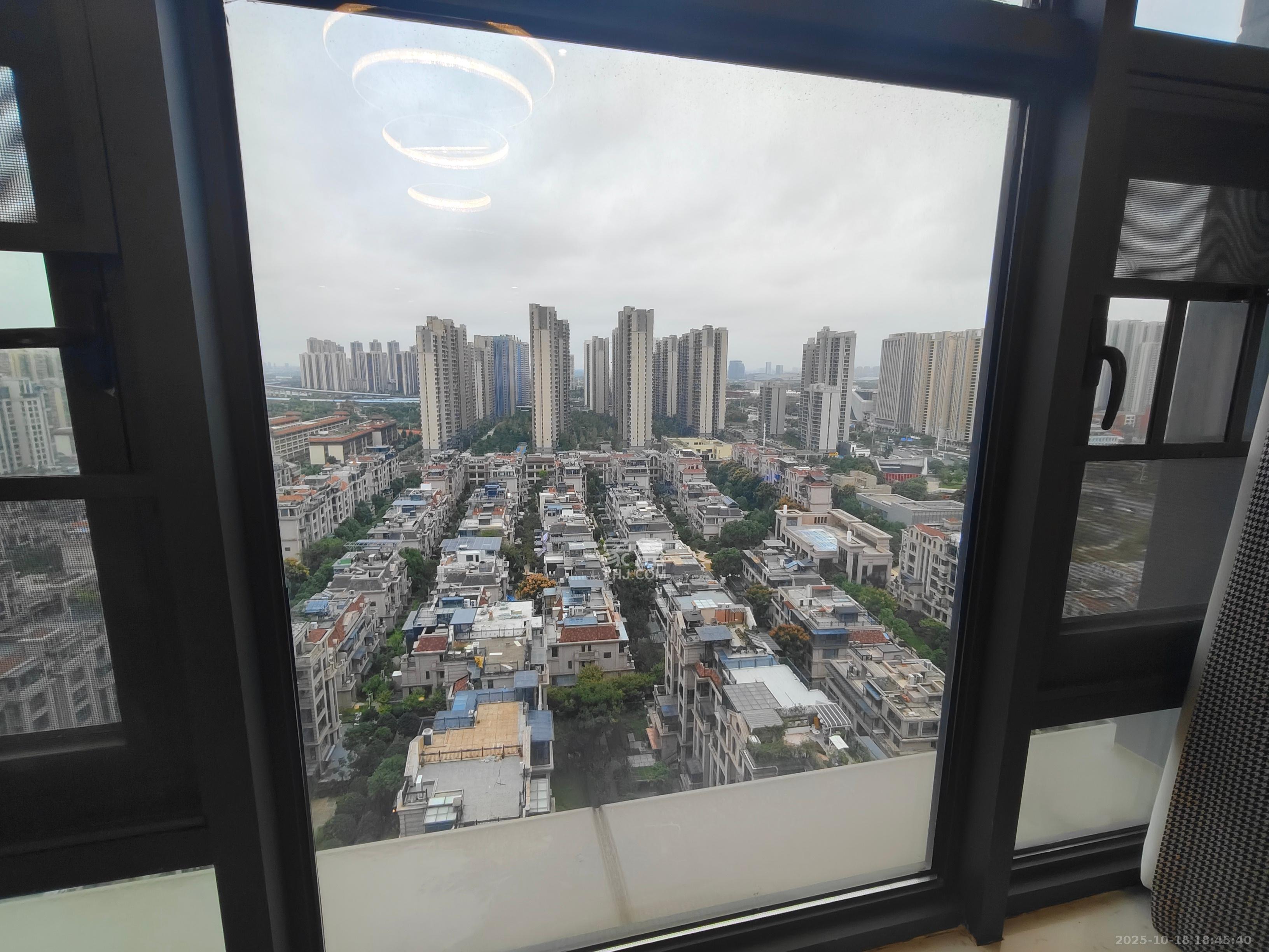 明昇壹城(明昇时代广场)三期 2室1厅1卫 2600.0元/月 明昇壹城(明昇时代广场)三期 2室1厅1卫 2600.0元/月室内图