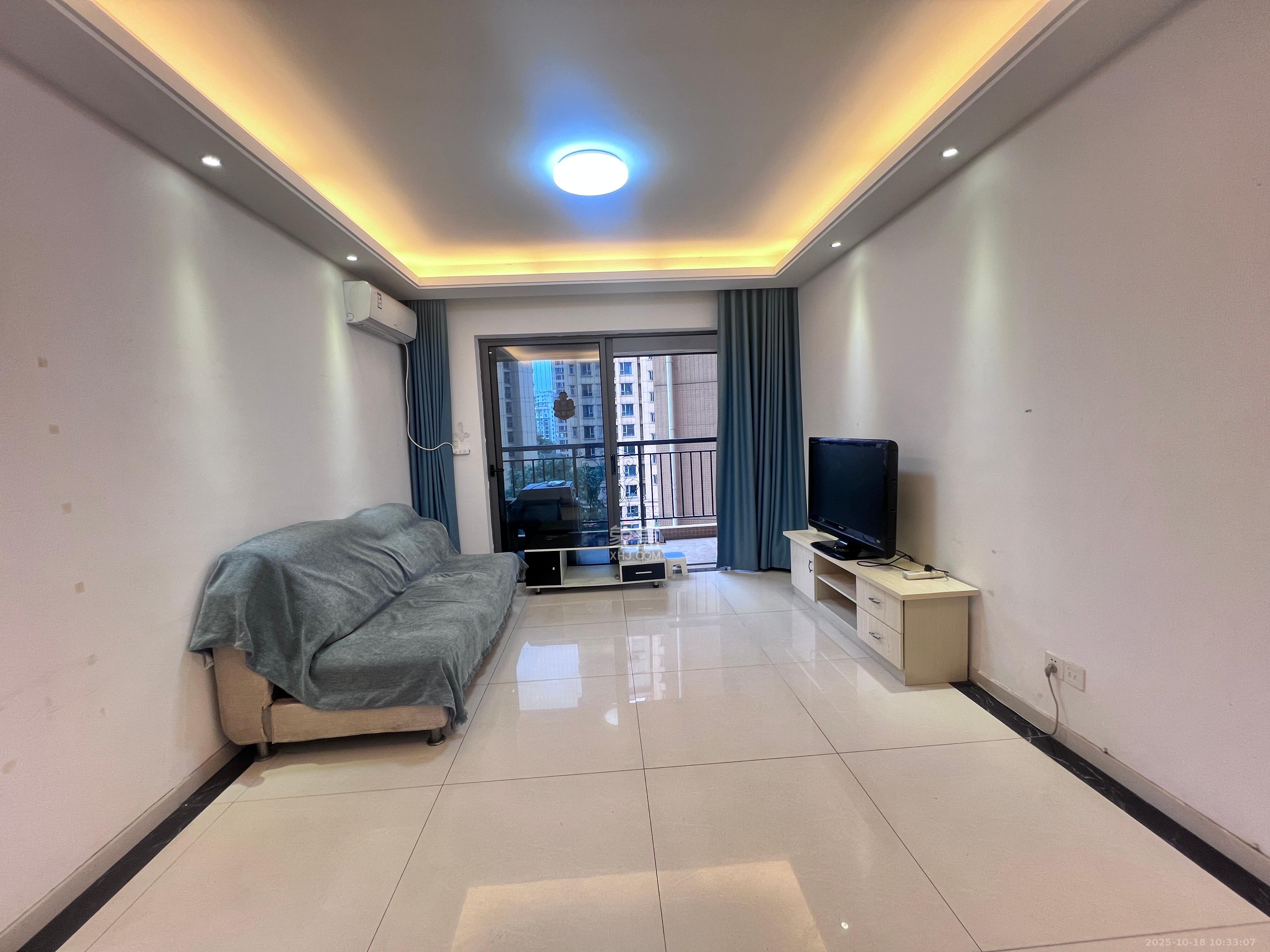 珠江郦城探香里  3室2厅1卫    1900.0元/月 珠江郦城探香里  3室2厅1卫    1900.0元/月