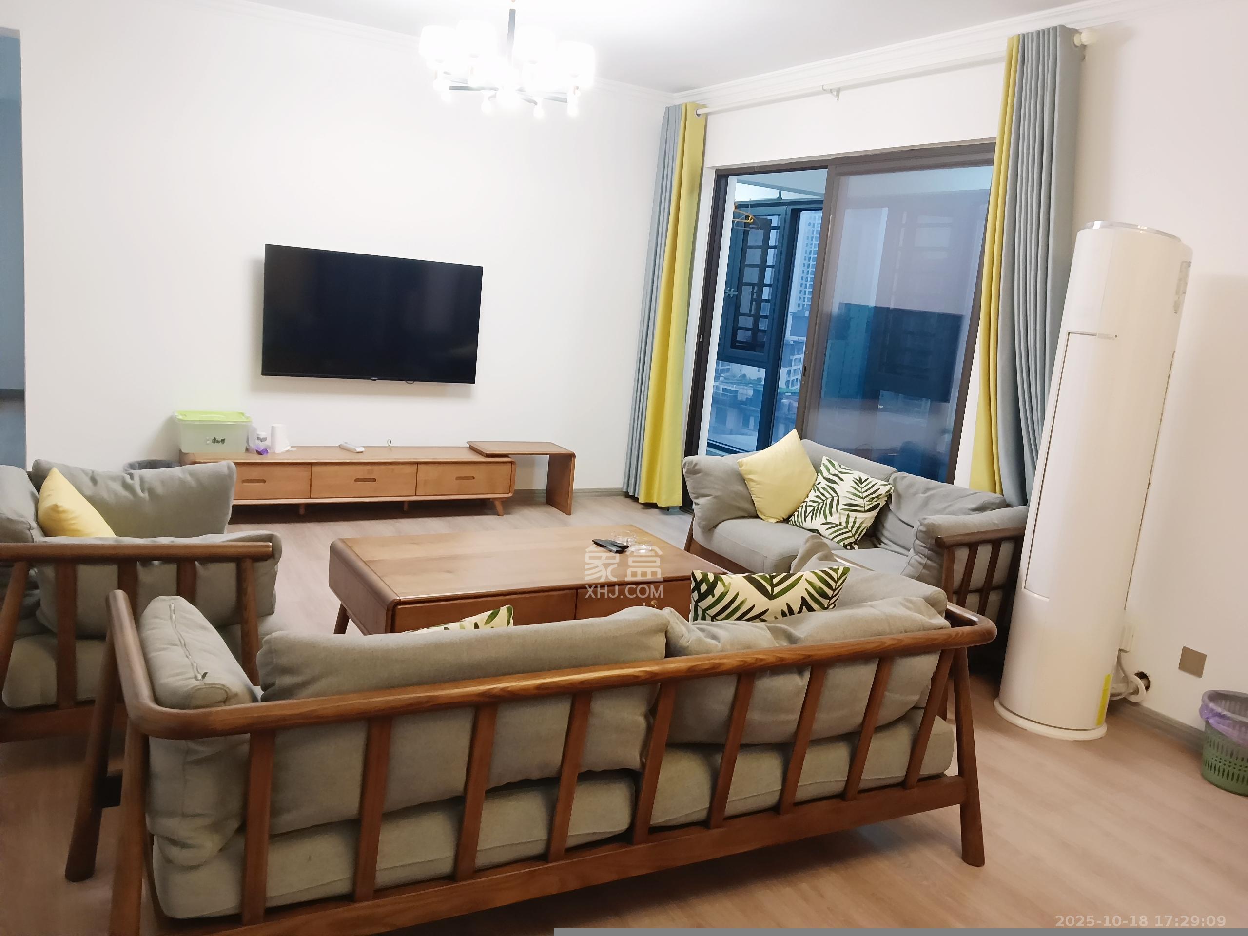 合能枫丹丽舍(柏悦名苑) 4室2厅2卫 3200.0元/月 合能枫丹丽舍(柏悦名苑) 4室2厅2卫 3200.0元/月室内图