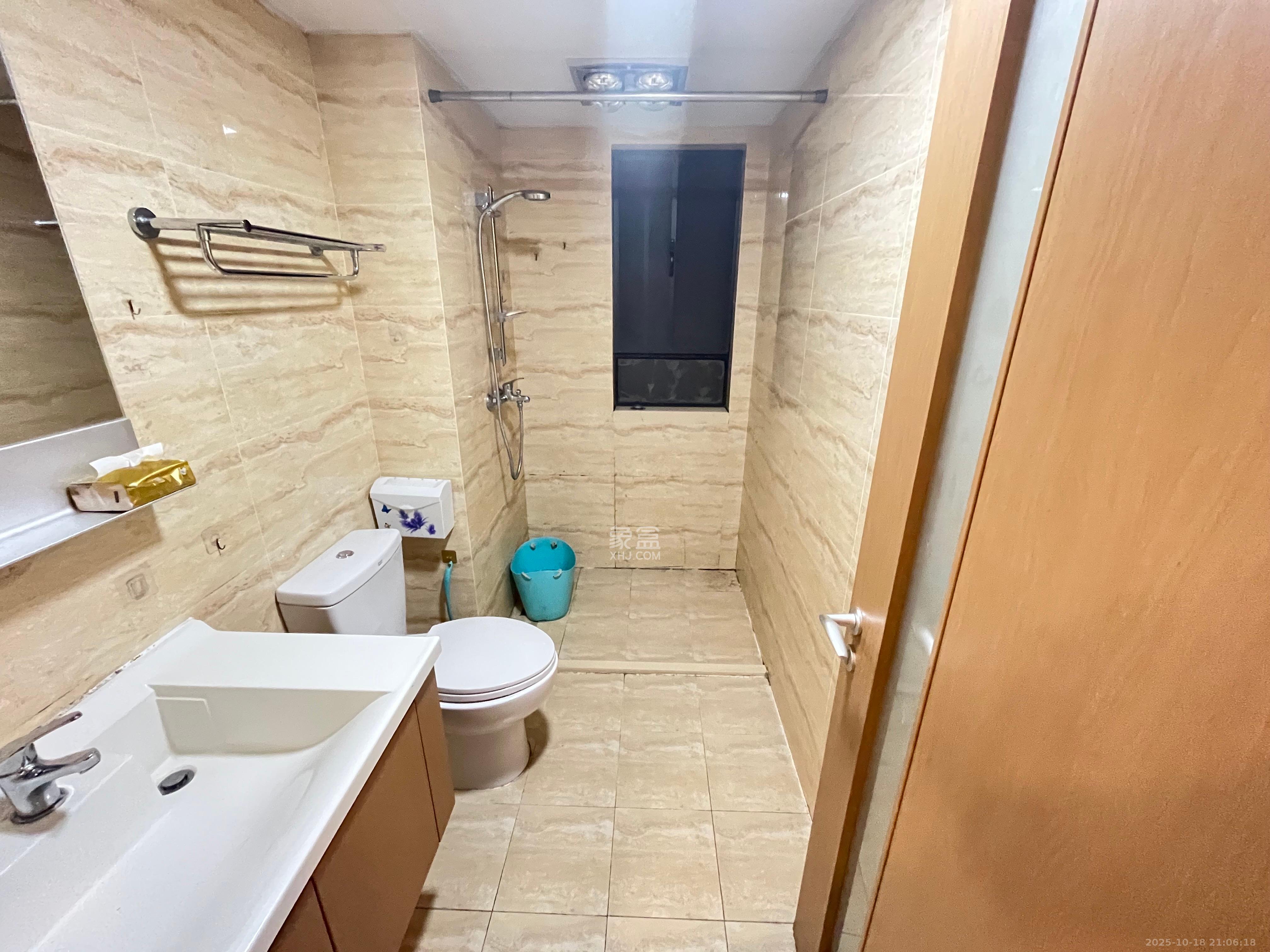 万科魅力之城  3室2厅2卫    2400.0元/月室内图