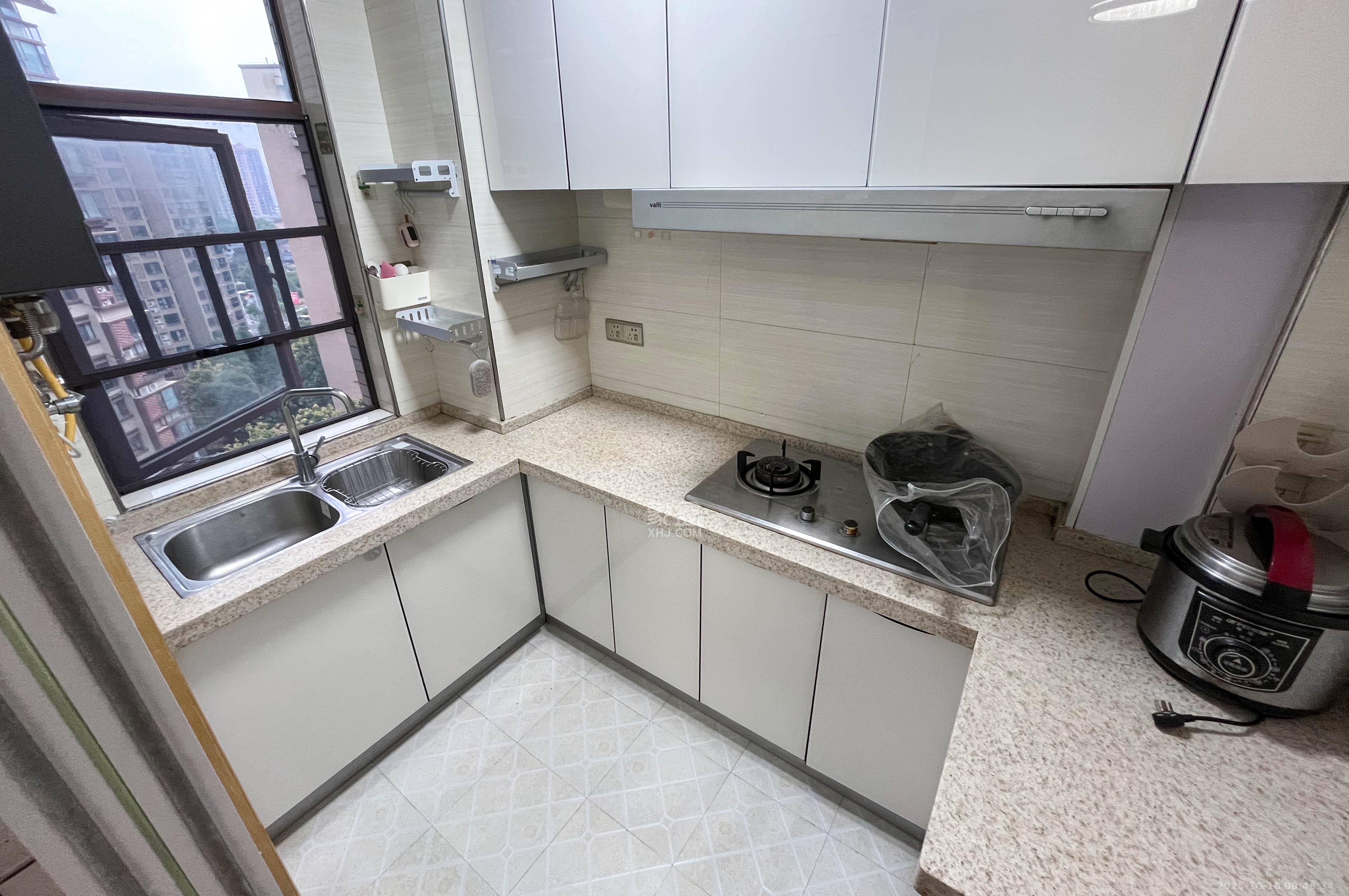 高信向日葵 3室2厅2卫 97.0万 高信向日葵 3室2厅2卫 97.0万厨房