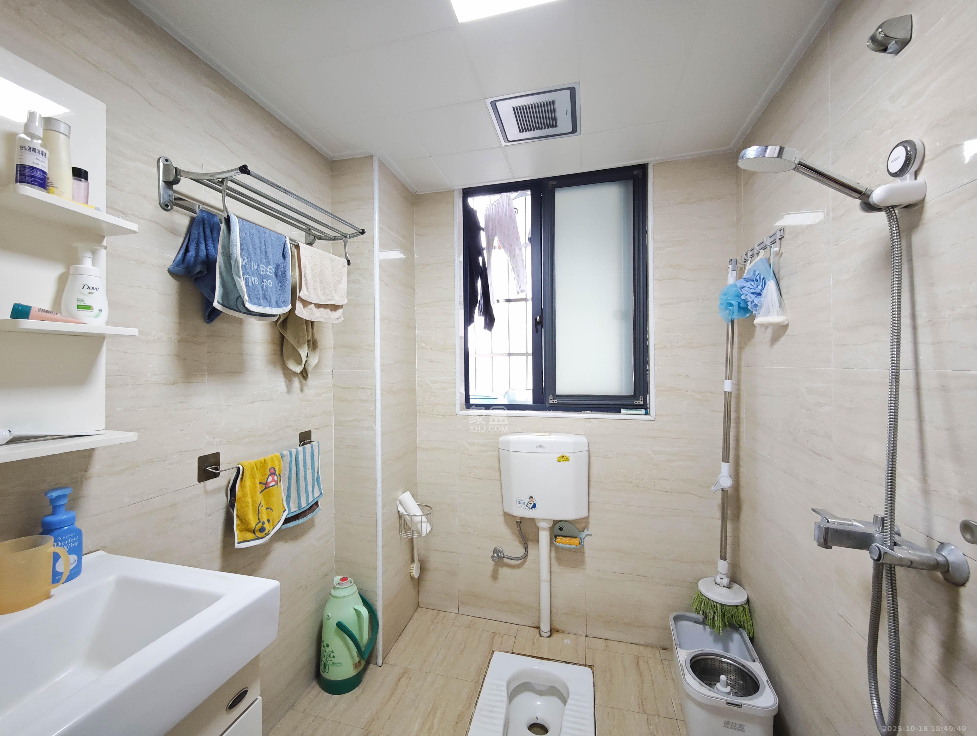 南庭城果 3室2厅1卫 60.0万 南庭城果 3室2厅1卫 60.0万卫生间