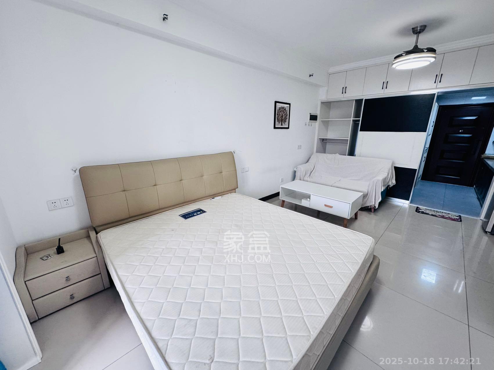 创世纪广场  1室1厅1卫    1500.0元/月 创世纪广场  1室1厅1卫    1500.0元/月室内图