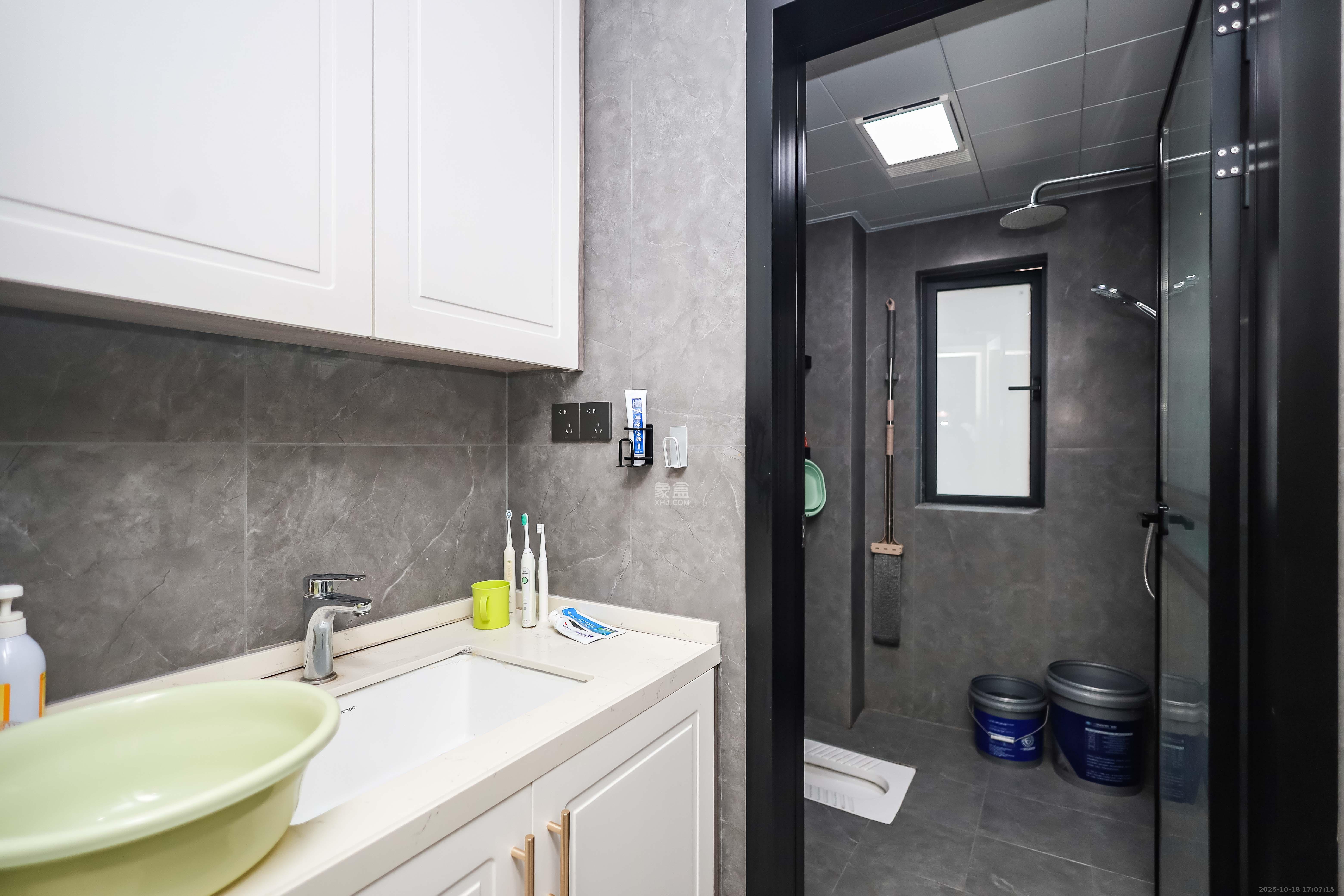 长房云时代 3室2厅1卫 88.0万 长房云时代 3室2厅1卫 88.0万卫生间