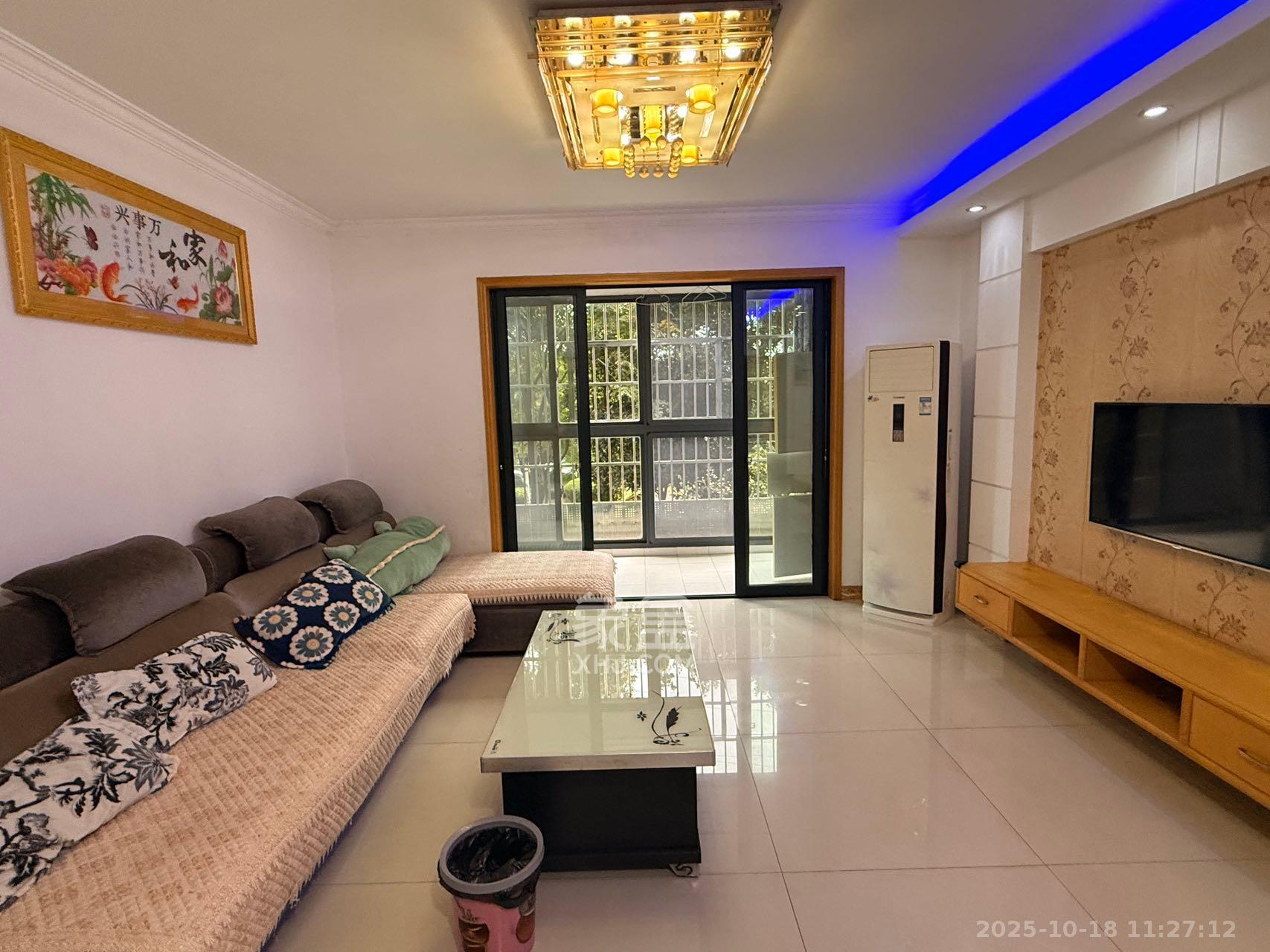 诚兴园  3室2厅1卫    2500.0元/月