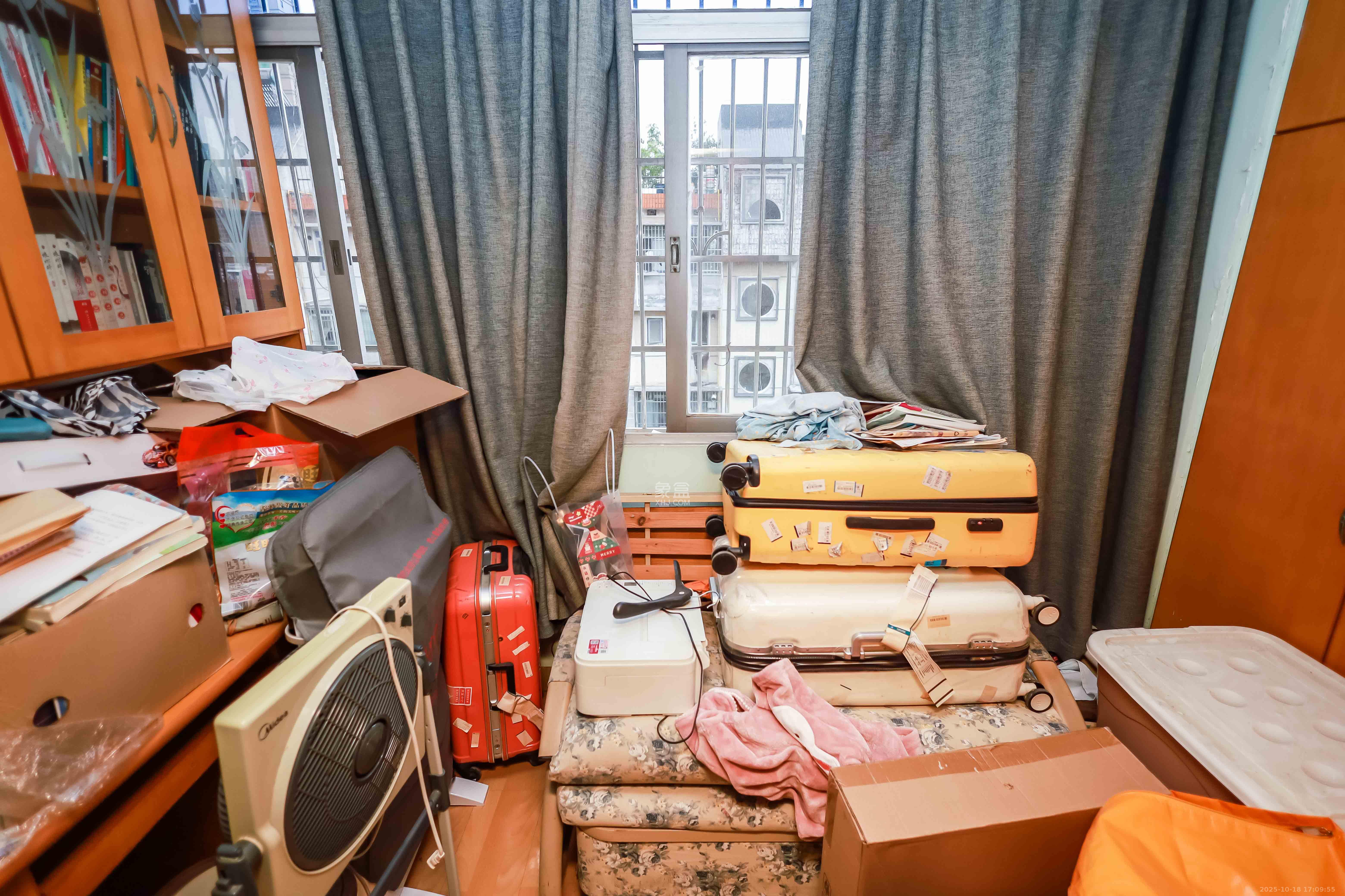 丽臣小区 2室2厅1卫 52.8万 丽臣小区 2室2厅1卫 52.8万阳台