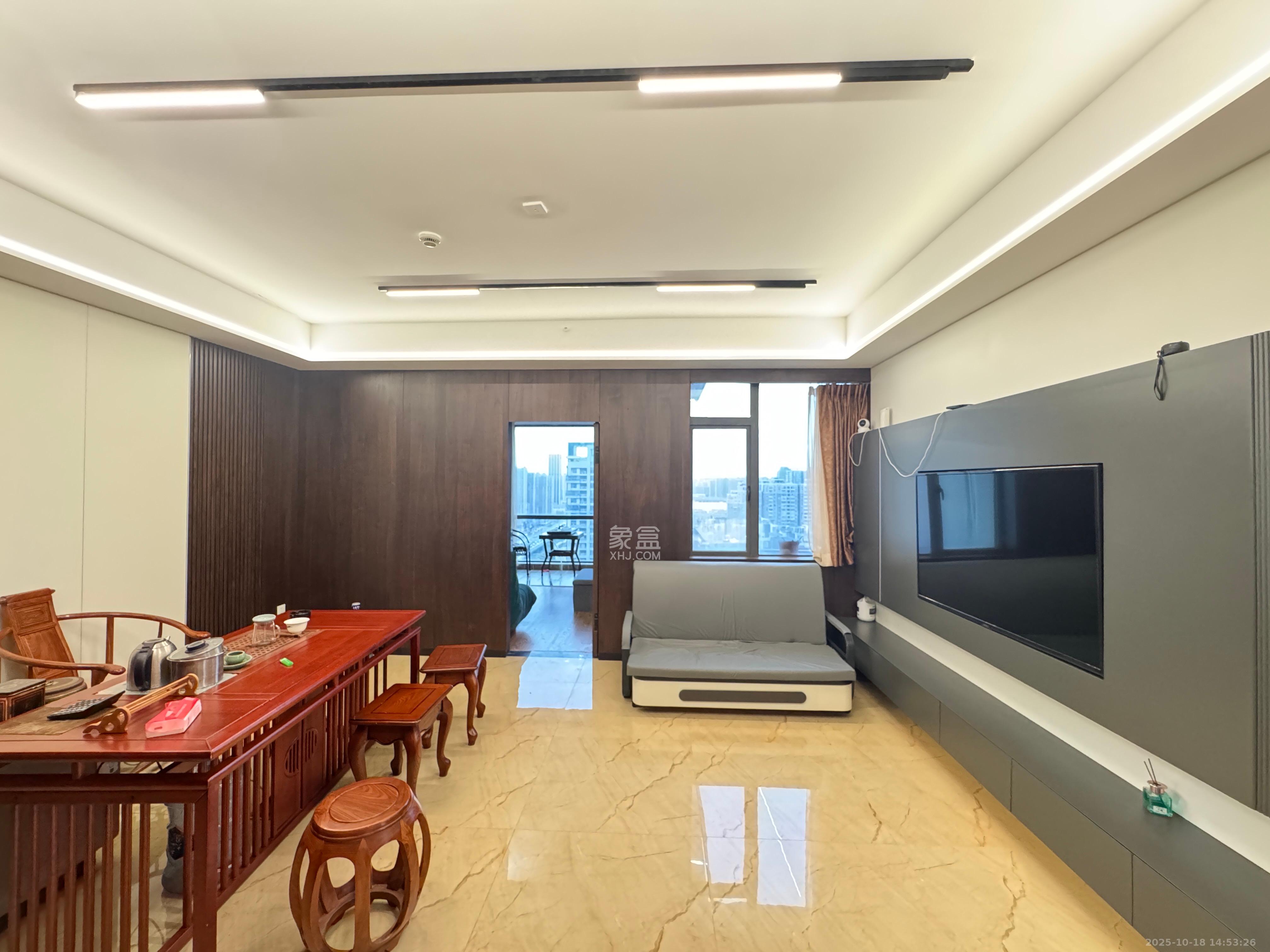 长房中庭国际(东郡华蓉广场)  2室2厅1卫    5500.0元/月 长房中庭国际(东郡华蓉广场)  2室2厅1卫    5500.0元/月室内图