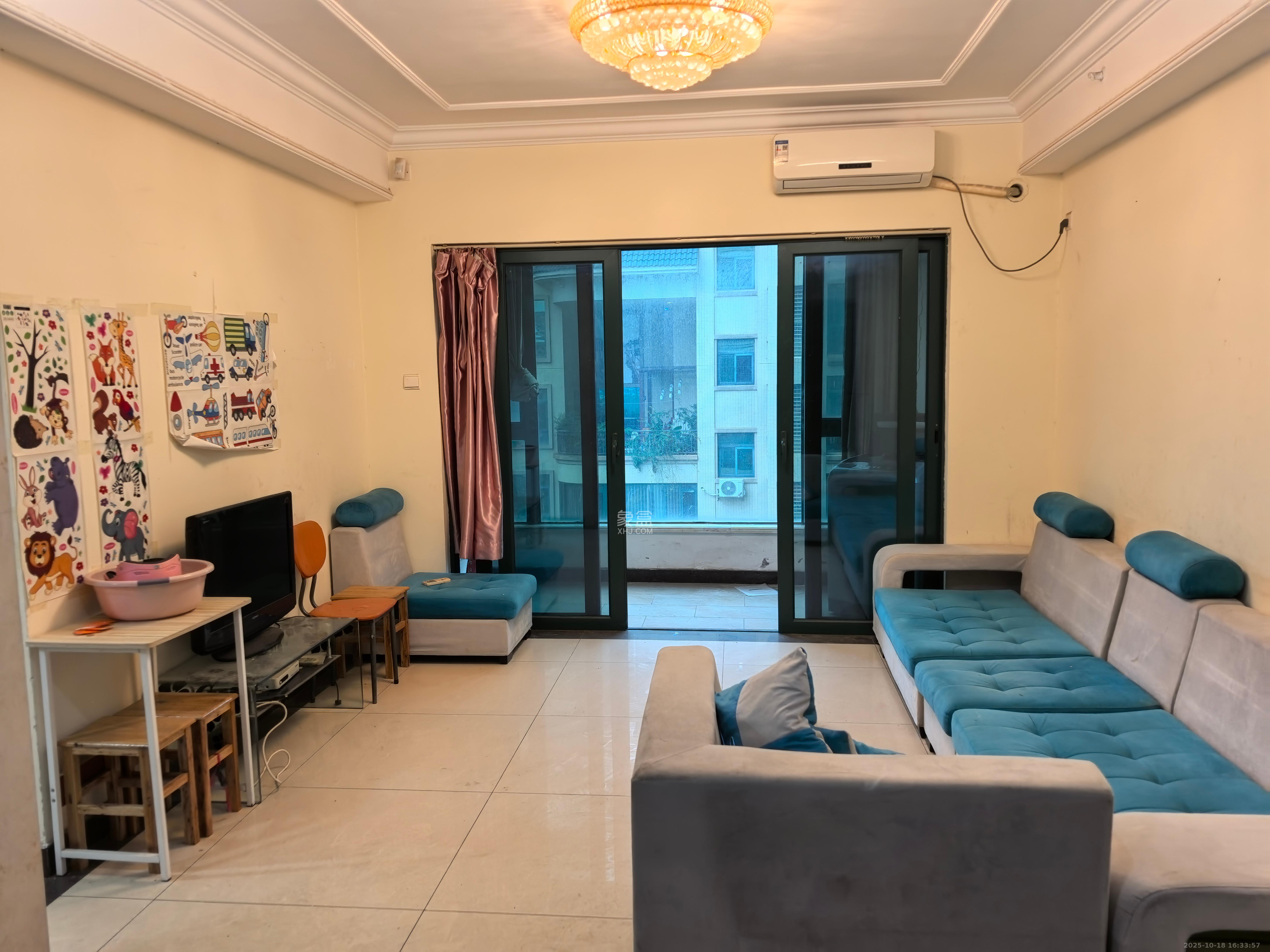 恒大华府  1室1厅1卫    1800.0元/月 恒大华府  1室1厅1卫    1800.0元/月