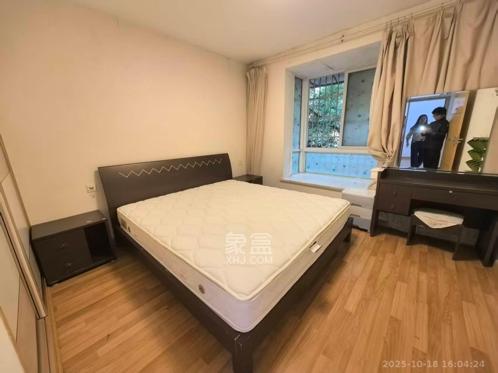 龙吉湾小区(龙瑞尚苑) 3室2厅1卫 1800.0元/月 龙吉湾小区(龙瑞尚苑) 3室2厅1卫 1800.0元/月室内图