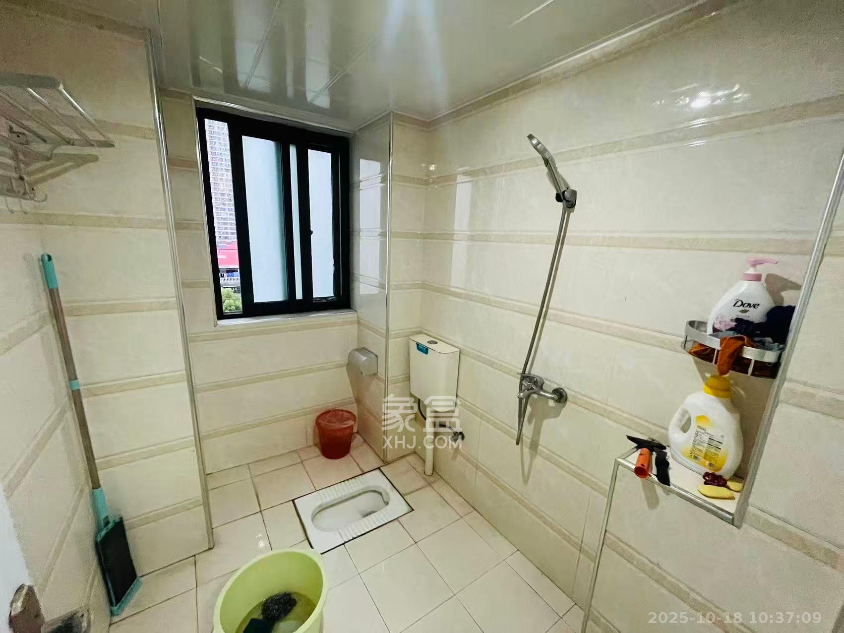 浏阳河畔家园  3室1厅1卫    2700.0元/月室内图