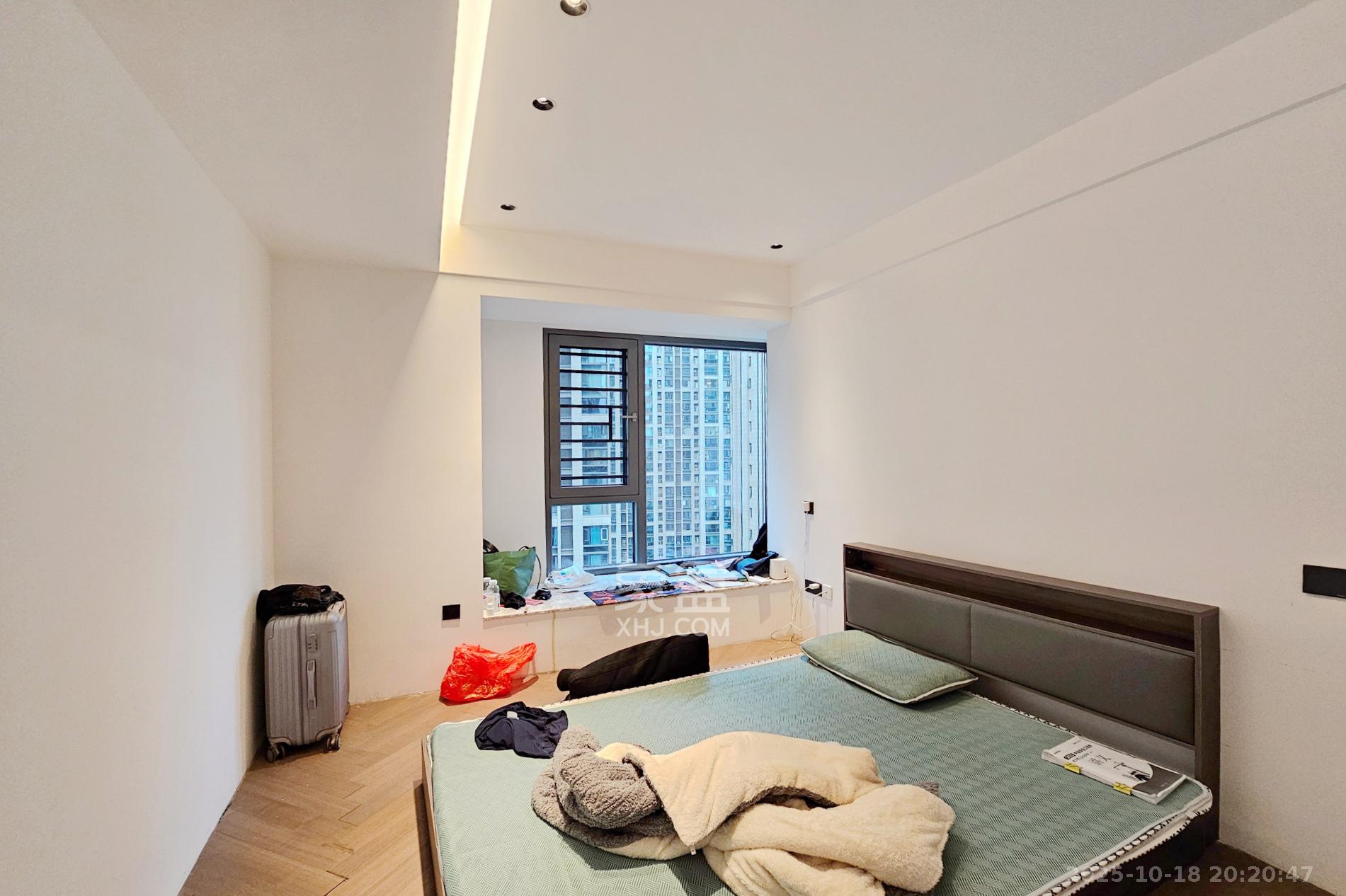 明昇壹城(明昇时代广场)二期  4室2厅2卫    258.0万 明昇壹城(明昇时代广场)二期  4室2厅2卫    258.0万卧室