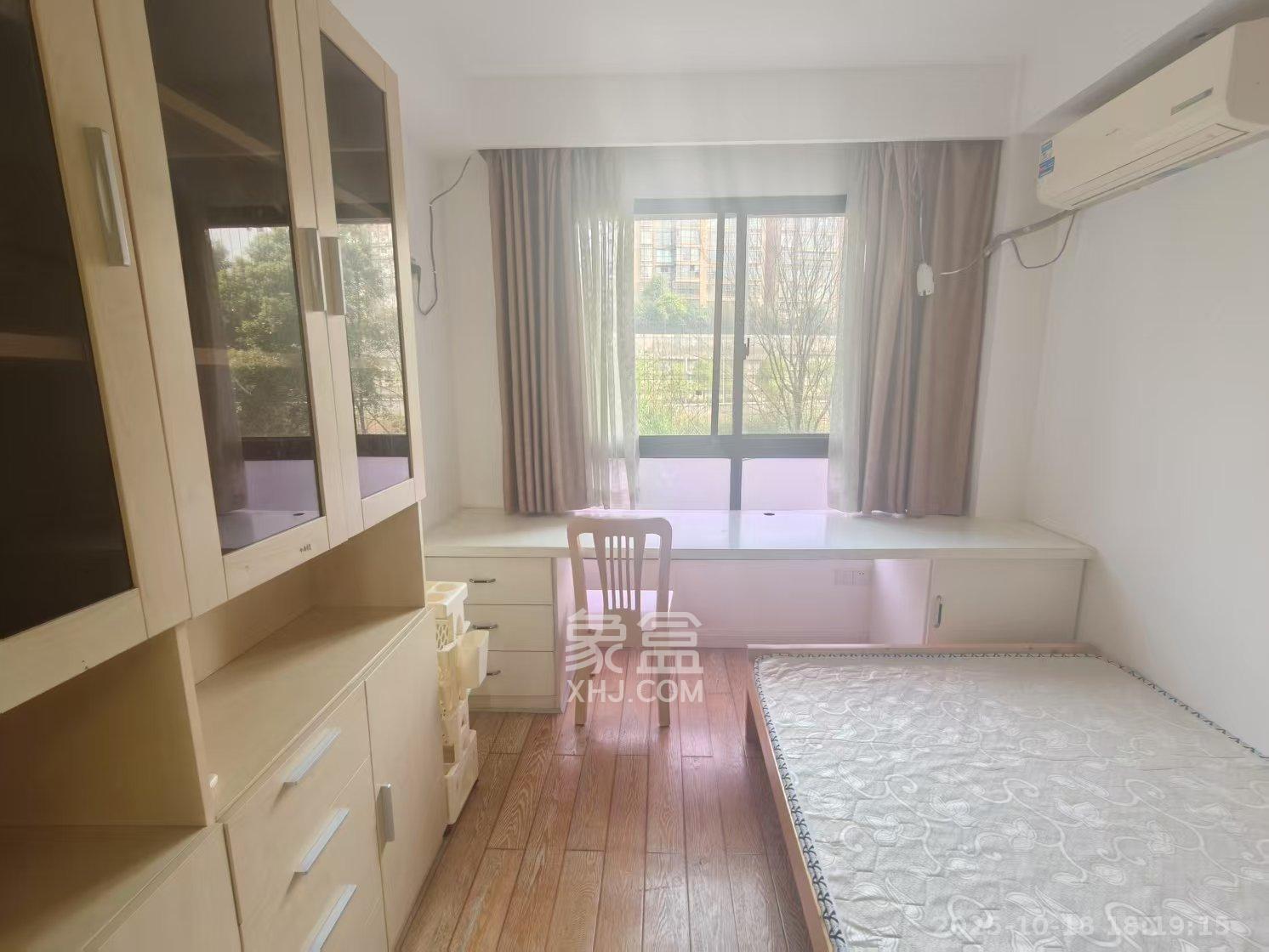 保利花园  3室2厅2卫    2500.0元/月 保利花园  3室2厅2卫    2500.0元/月室内图