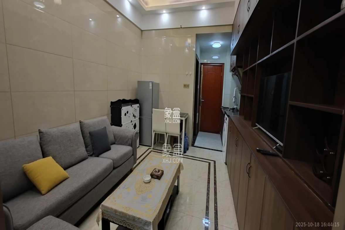 塞纳公馆  1室1厅1卫    1500.0元/月 塞纳公馆  1室1厅1卫    1500.0元/月室内图