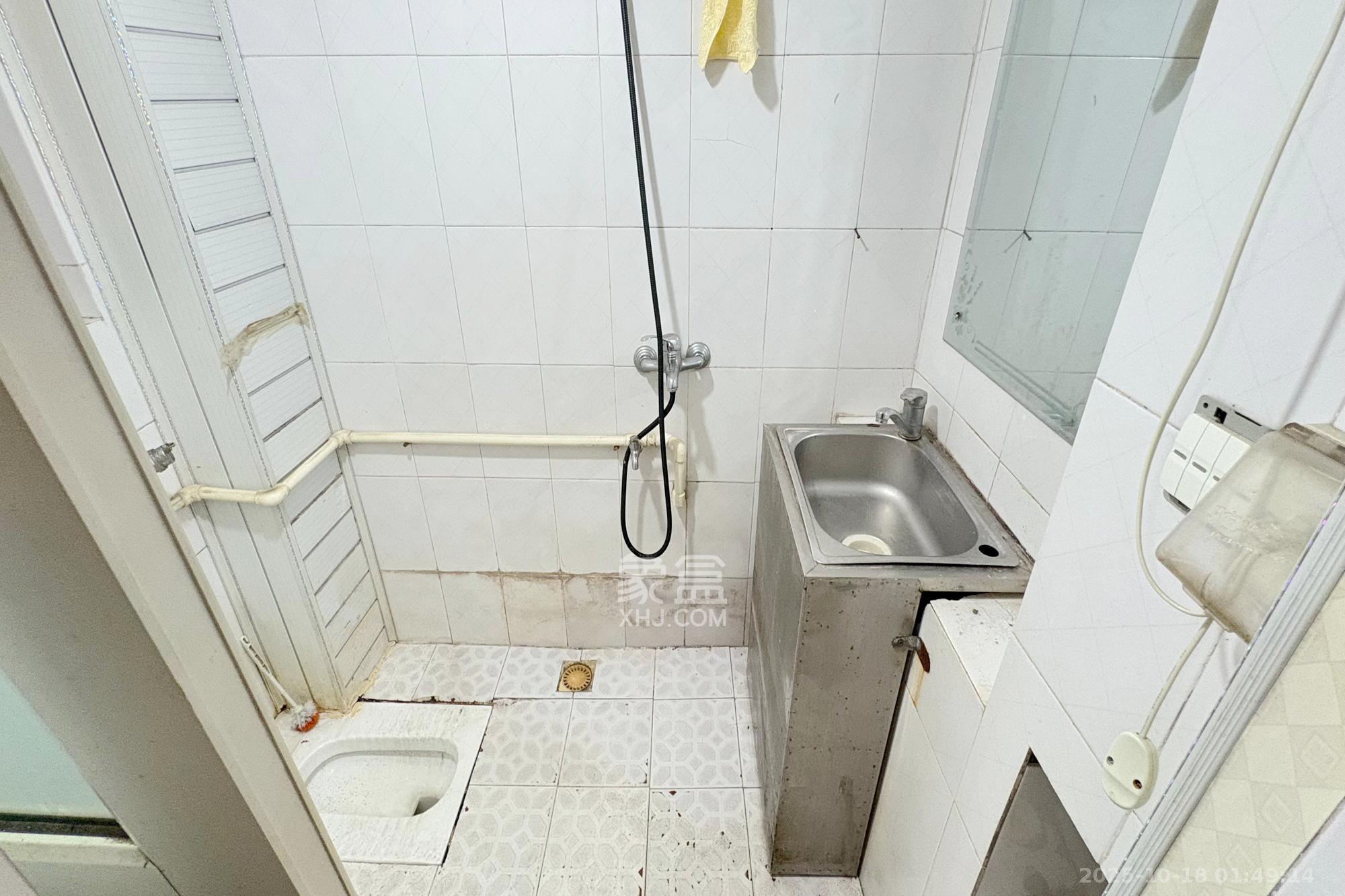 戥子桥散盘  2室1厅1卫    42.0万 戥子桥散盘  2室1厅1卫    42.0万卫生间