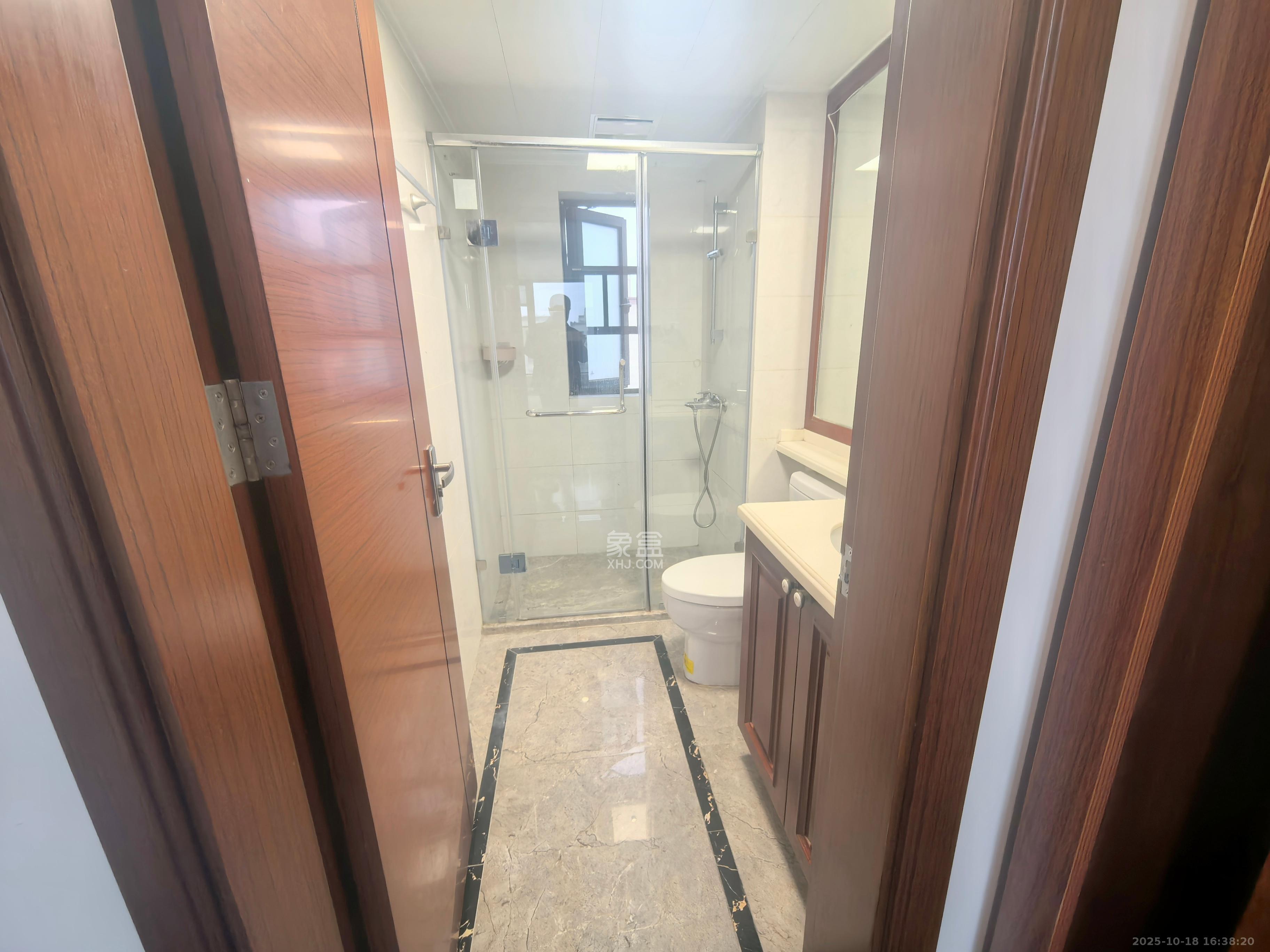 中海新城熙岸(中信新城五期) 4室2厅2卫 2500.0元/月 中海新城熙岸(中信新城五期) 4室2厅2卫 2500.0元/月室内图