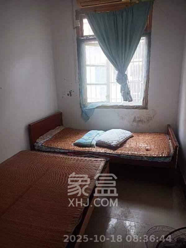 人民东路、人民中路散盘  3室1厅1卫    1500.0元/月