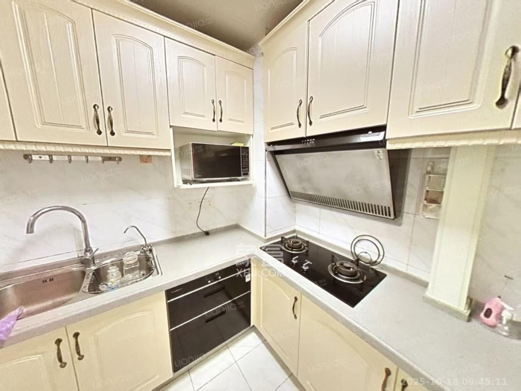 凯乐国际城  1室2厅1卫    3200.0元/月 凯乐国际城  1室2厅1卫    3200.0元/月室内图