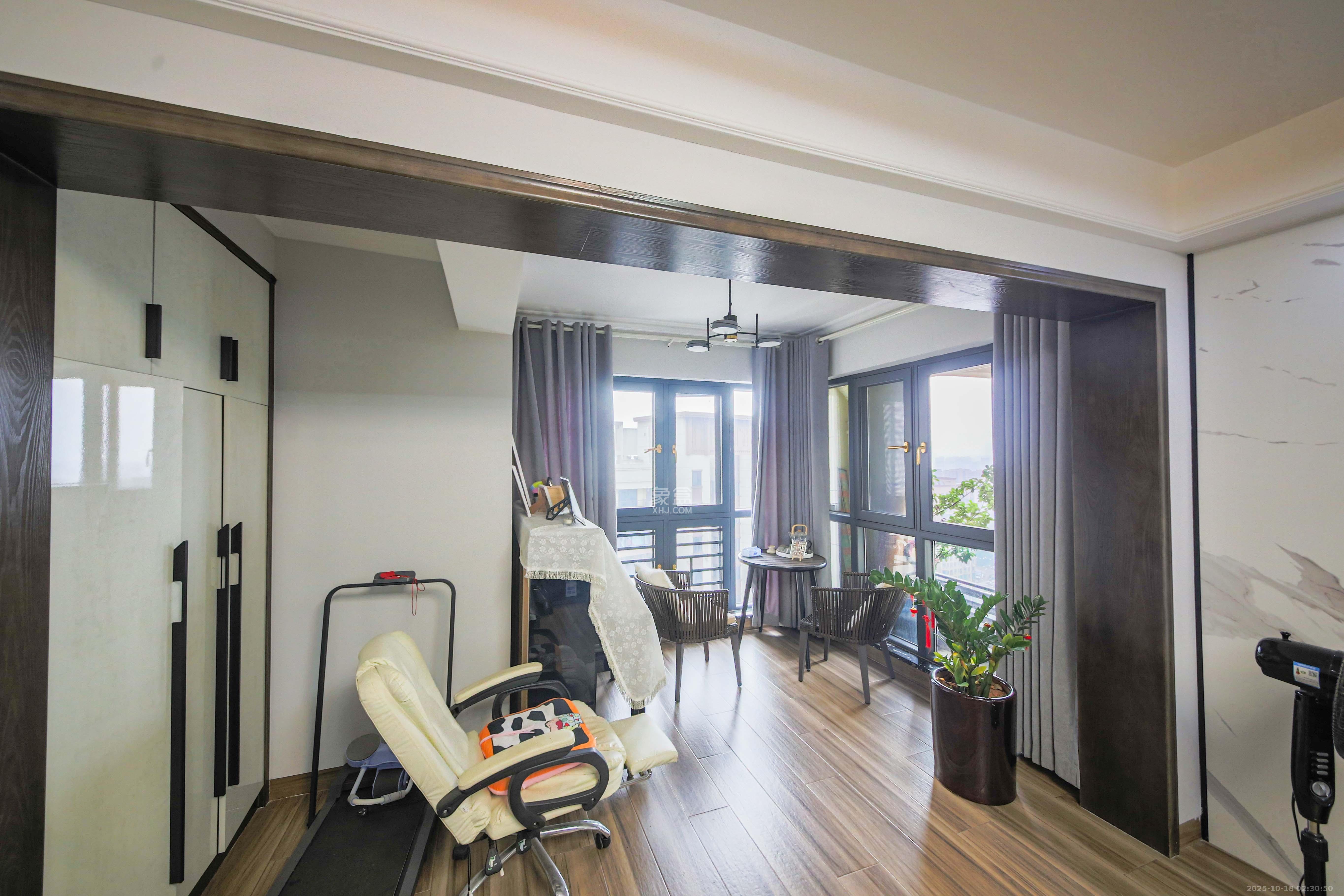 克拉美丽山庄（晟领国际）  4室2厅2卫    138.0万阳台