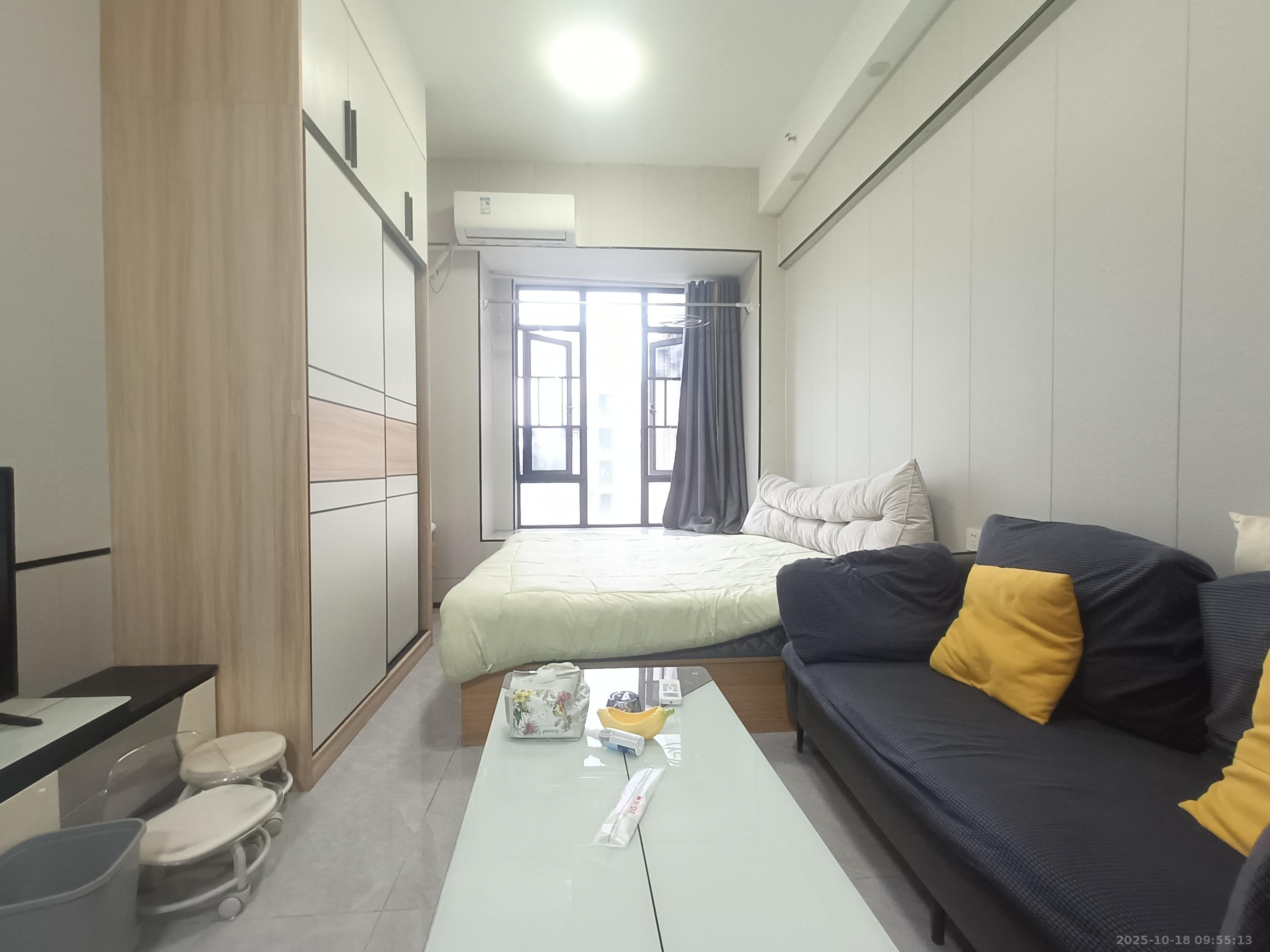 长沙高铁吾悦广场 1室1厅1卫 1300.0元/月 长沙高铁吾悦广场 1室1厅1卫 1300.0元/月室内图