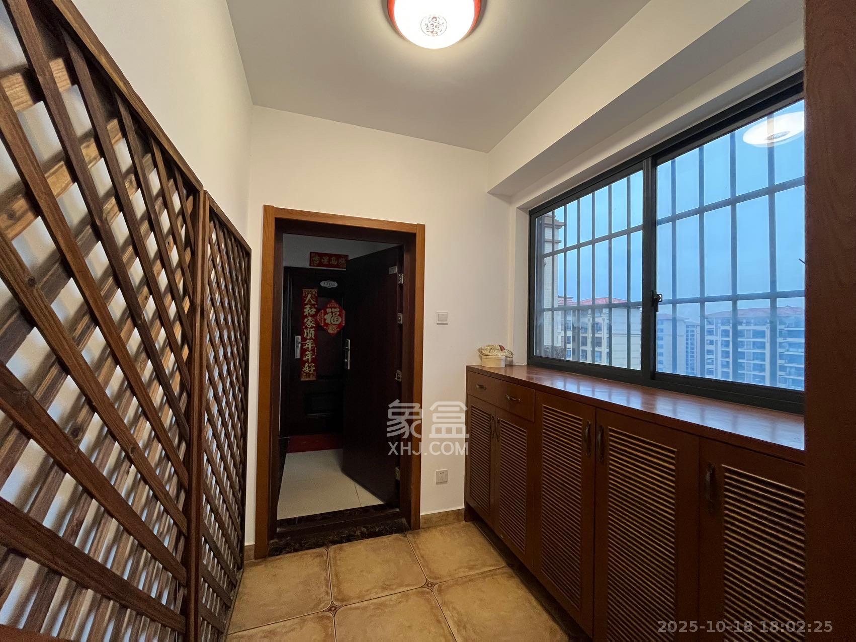 中建芙蓉嘉苑  3室2厅2卫    2500.0元/月室内图