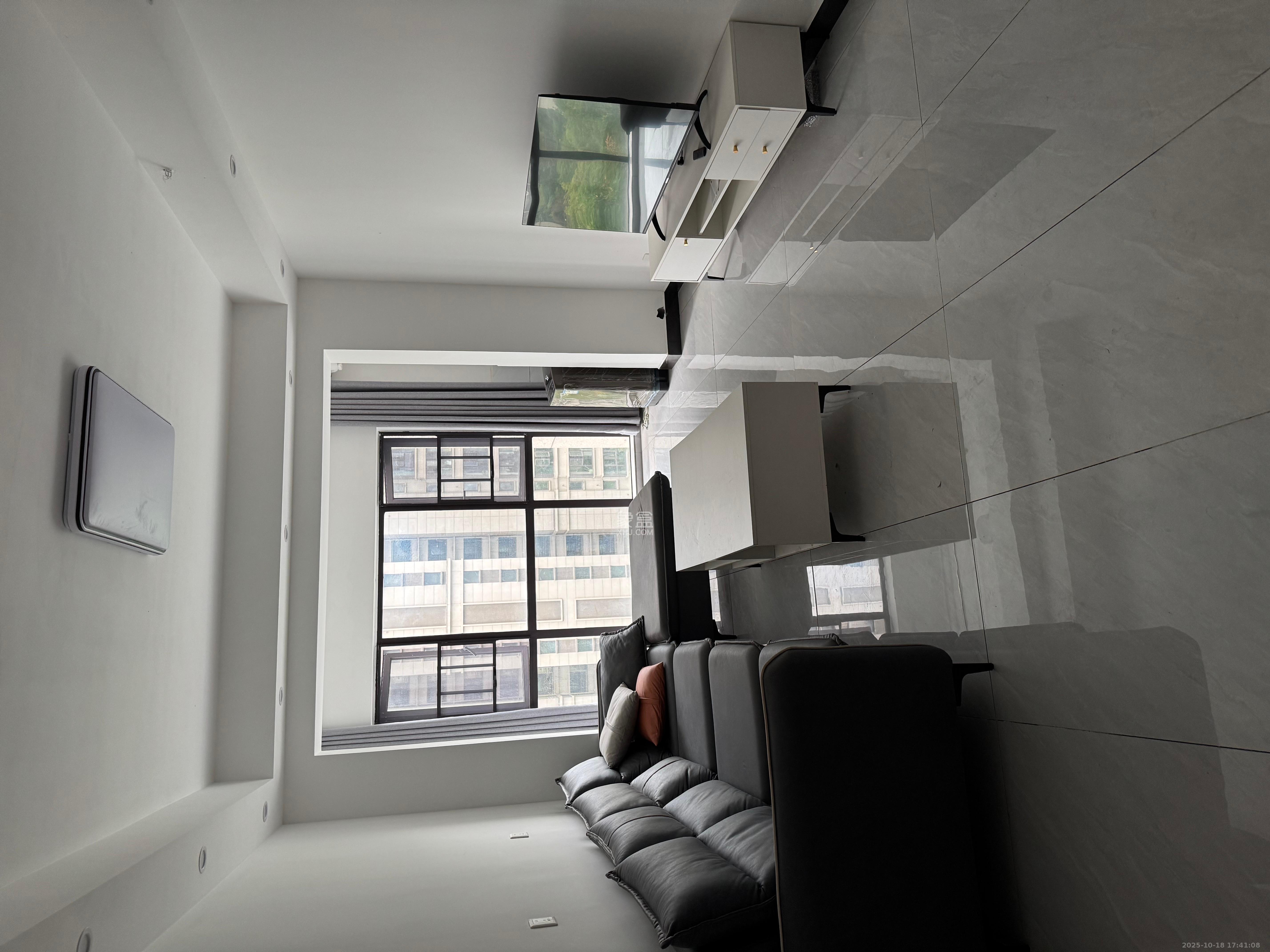 润和星河玥  3室2厅1卫    3100.0元/月