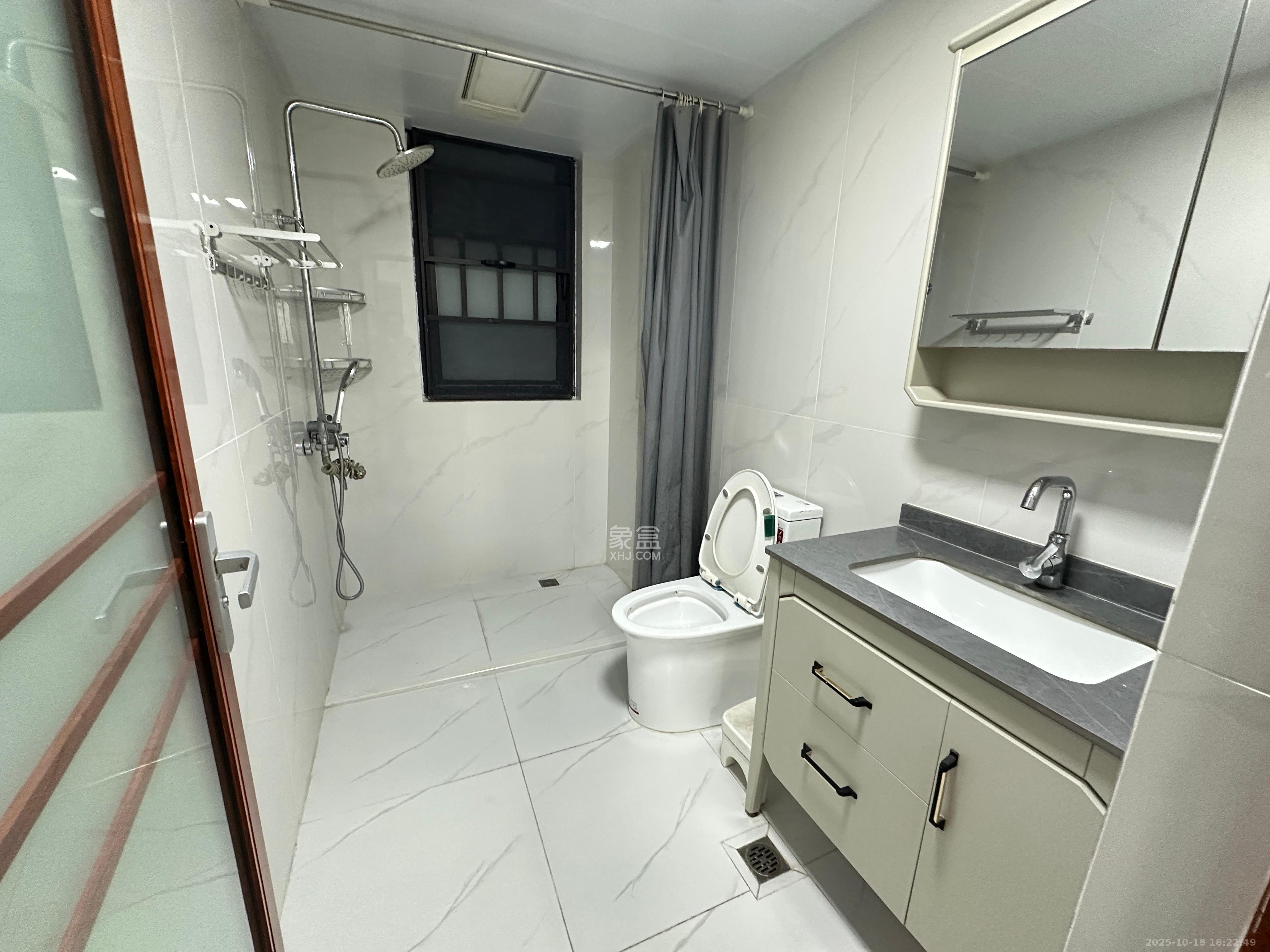 君合天玺  3室2厅2卫    3600.0元/月 君合天玺  3室2厅2卫    3600.0元/月室内图