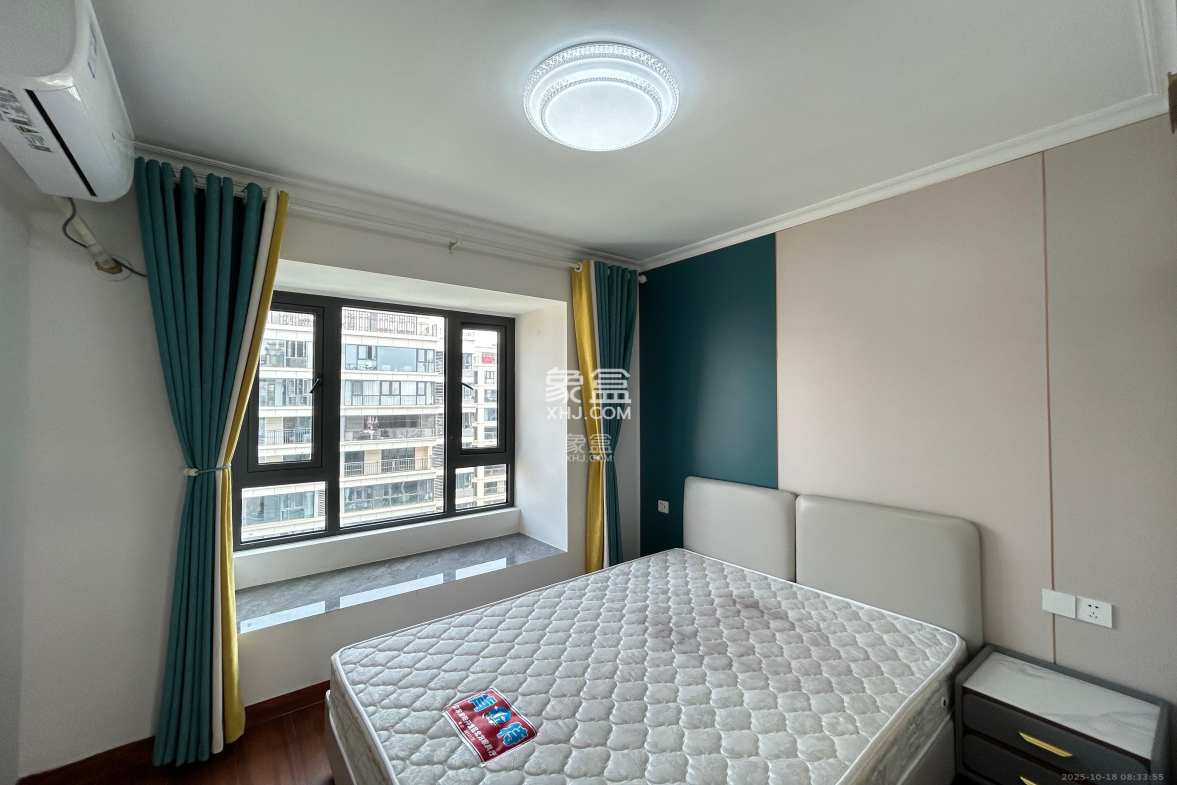 保利金香槟 3室2厅2卫 3600.0元/月 保利金香槟 3室2厅2卫 3600.0元/月室内图