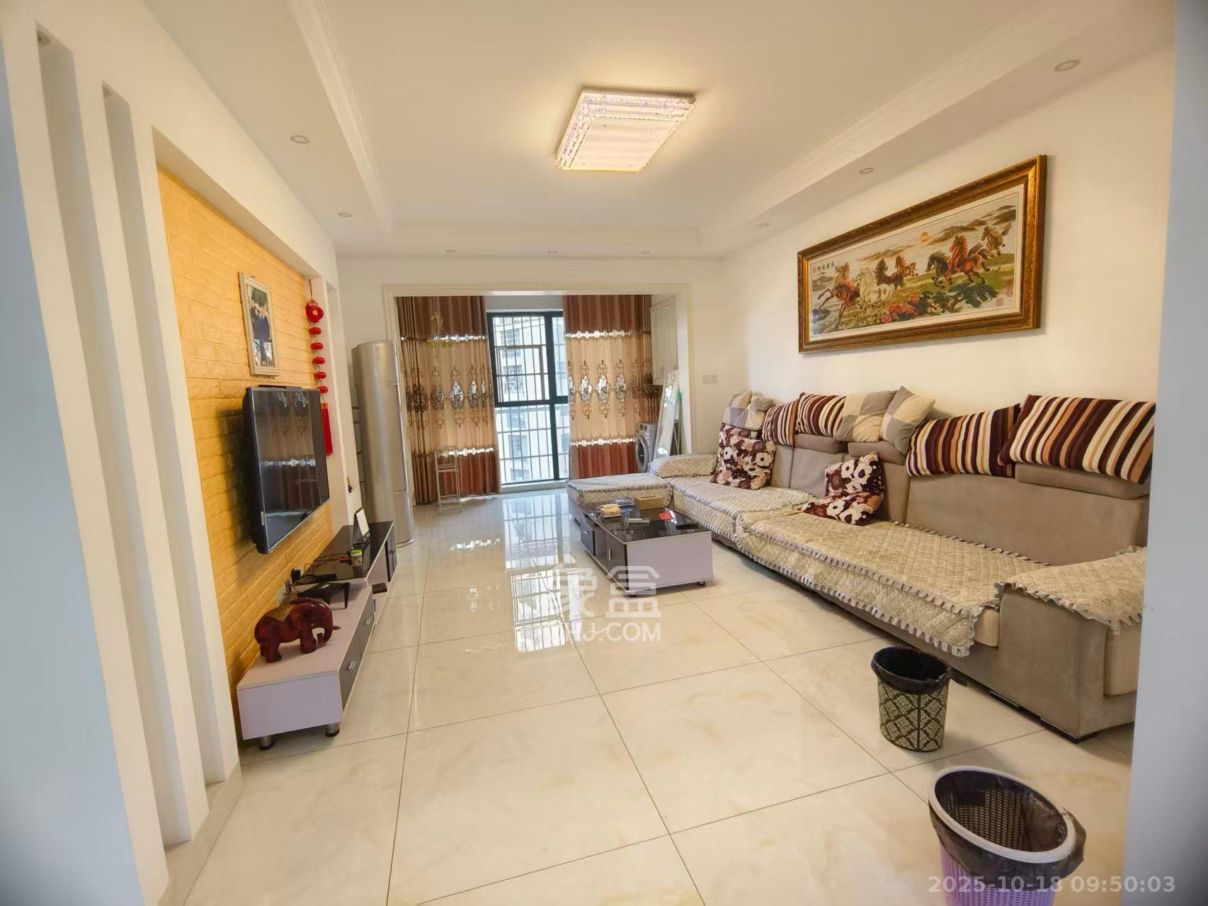 洋湖时代  3室2厅1卫    2400.0元/月 洋湖时代  3室2厅1卫    2400.0元/月室内图