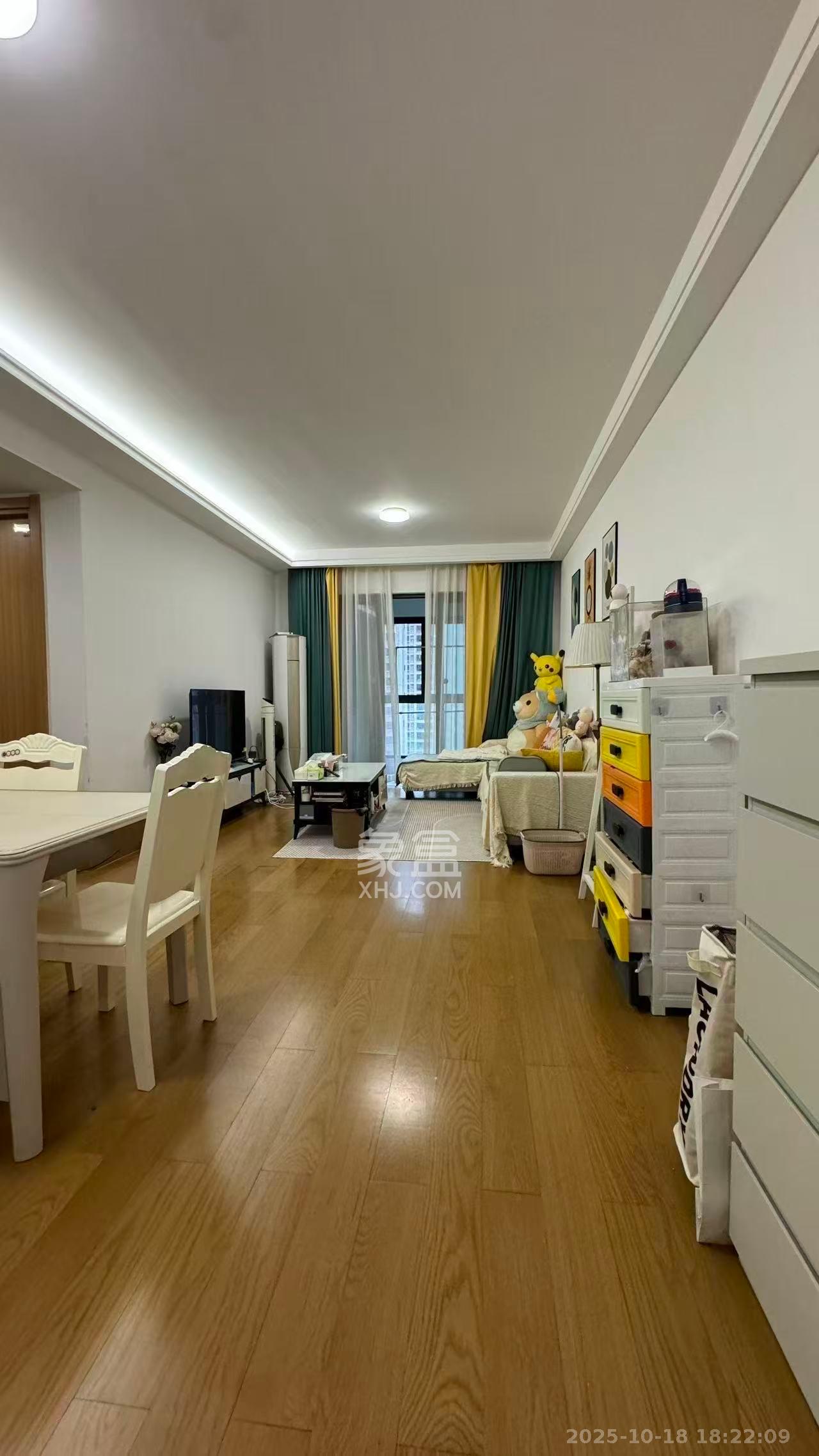 阳光城尚东湾蓝莓苑  3室1厅1卫    2200.0元/月 阳光城尚东湾蓝莓苑  3室1厅1卫    2200.0元/月室内图