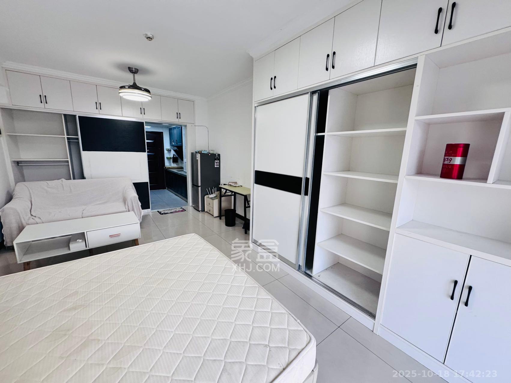 创世纪广场  1室1厅1卫    1500.0元/月 创世纪广场  1室1厅1卫    1500.0元/月室内图