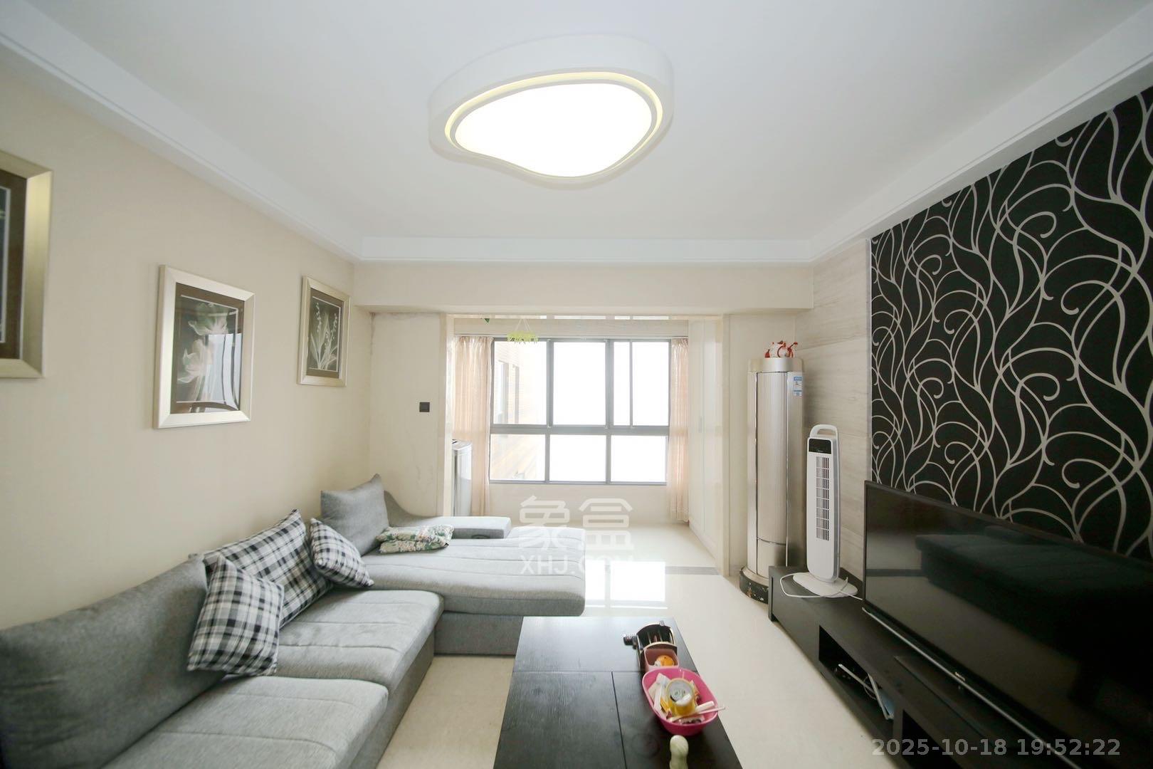 融科檀香山（融科紫檀、香山国际）  2室2厅1卫    2800.0元/月室内图