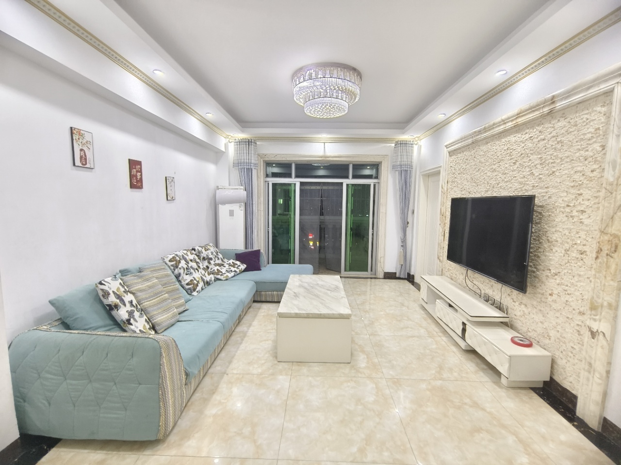 阳光巴洛克广场 3室2厅2卫 2500.0元/月 阳光巴洛克广场 3室2厅2卫 2500.0元/月室内图