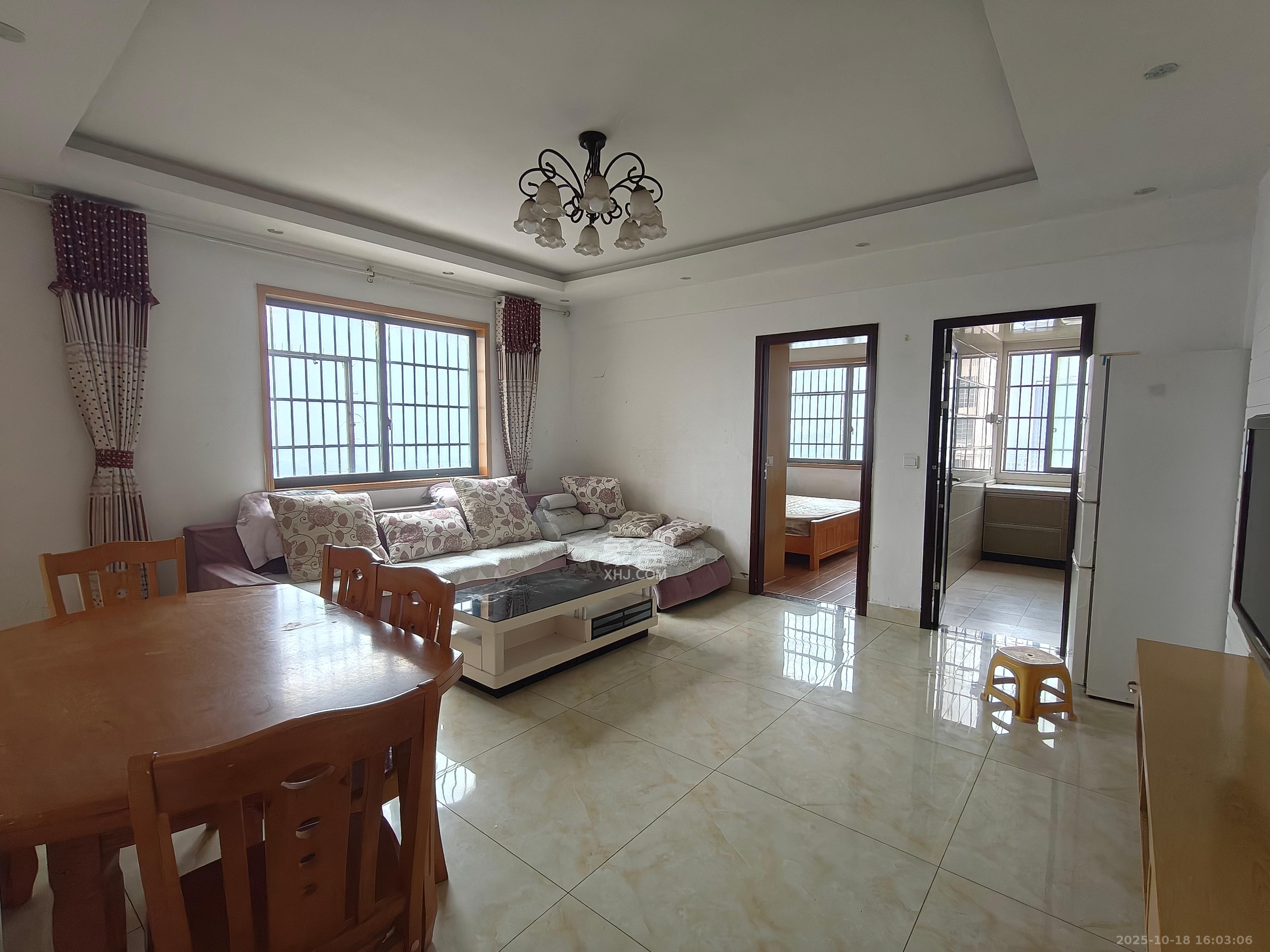 滨水名都  1室1厅1卫    1100.0元/月室内图