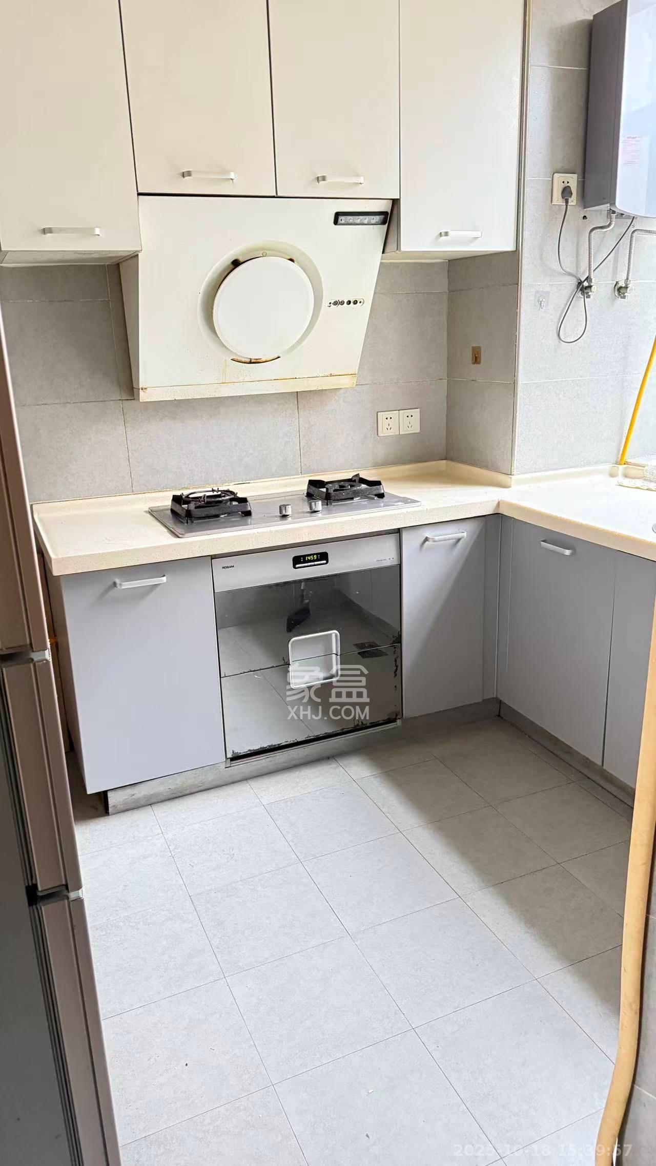 恒盛世家  3室2厅2卫    2200.0元/月 恒盛世家  3室2厅2卫    2200.0元/月室内图