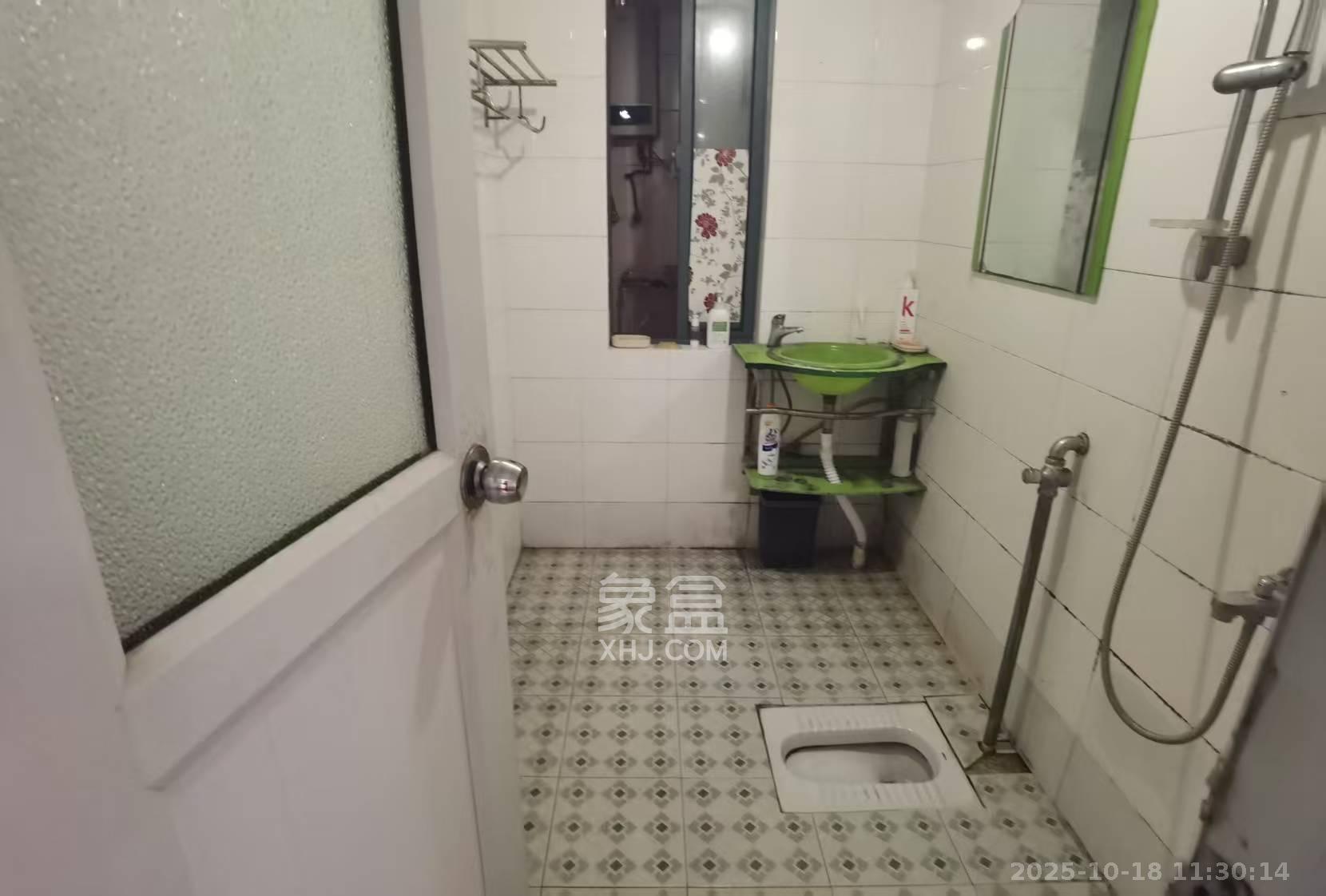 欧园  3室2厅1卫    2600.0元/月 欧园  3室2厅1卫    2600.0元/月室内图