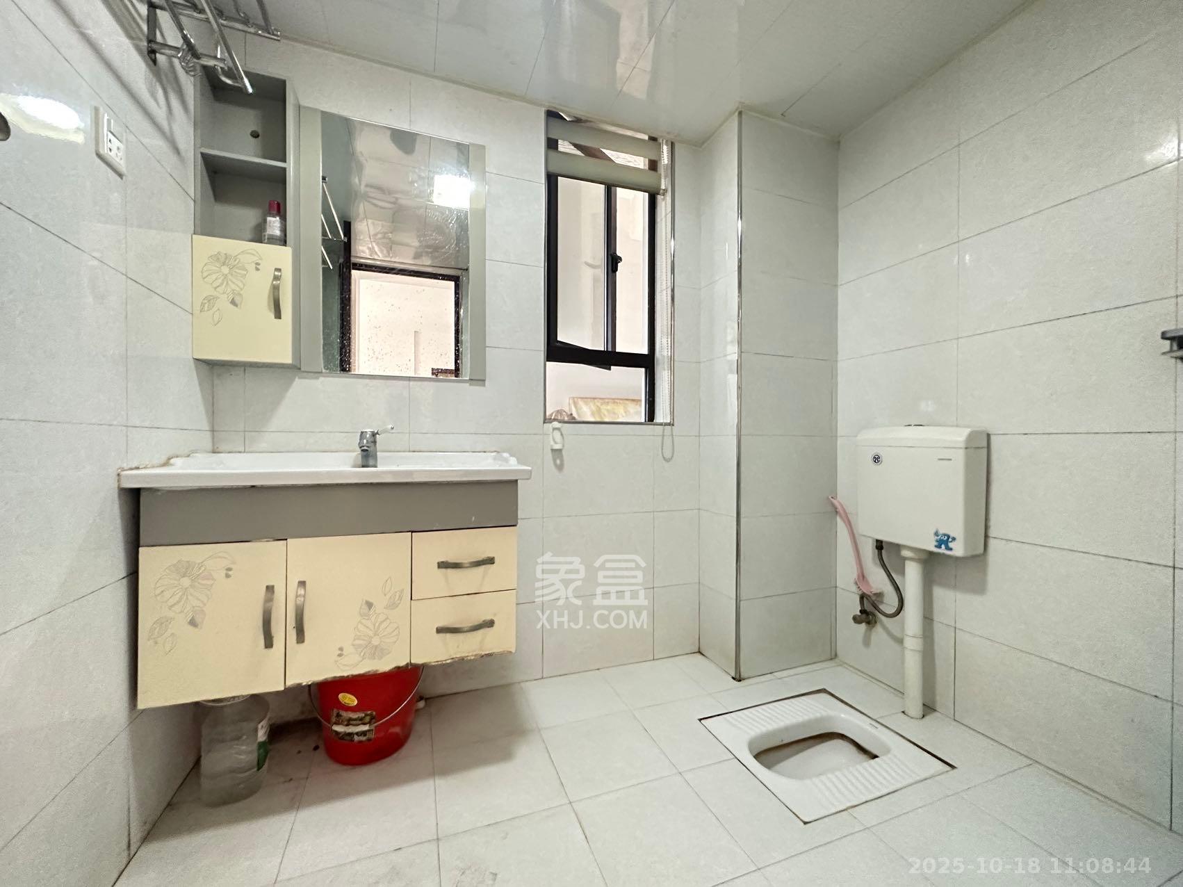 保利麓谷林语F区  2室2厅1卫    2100.0元/月室内图1