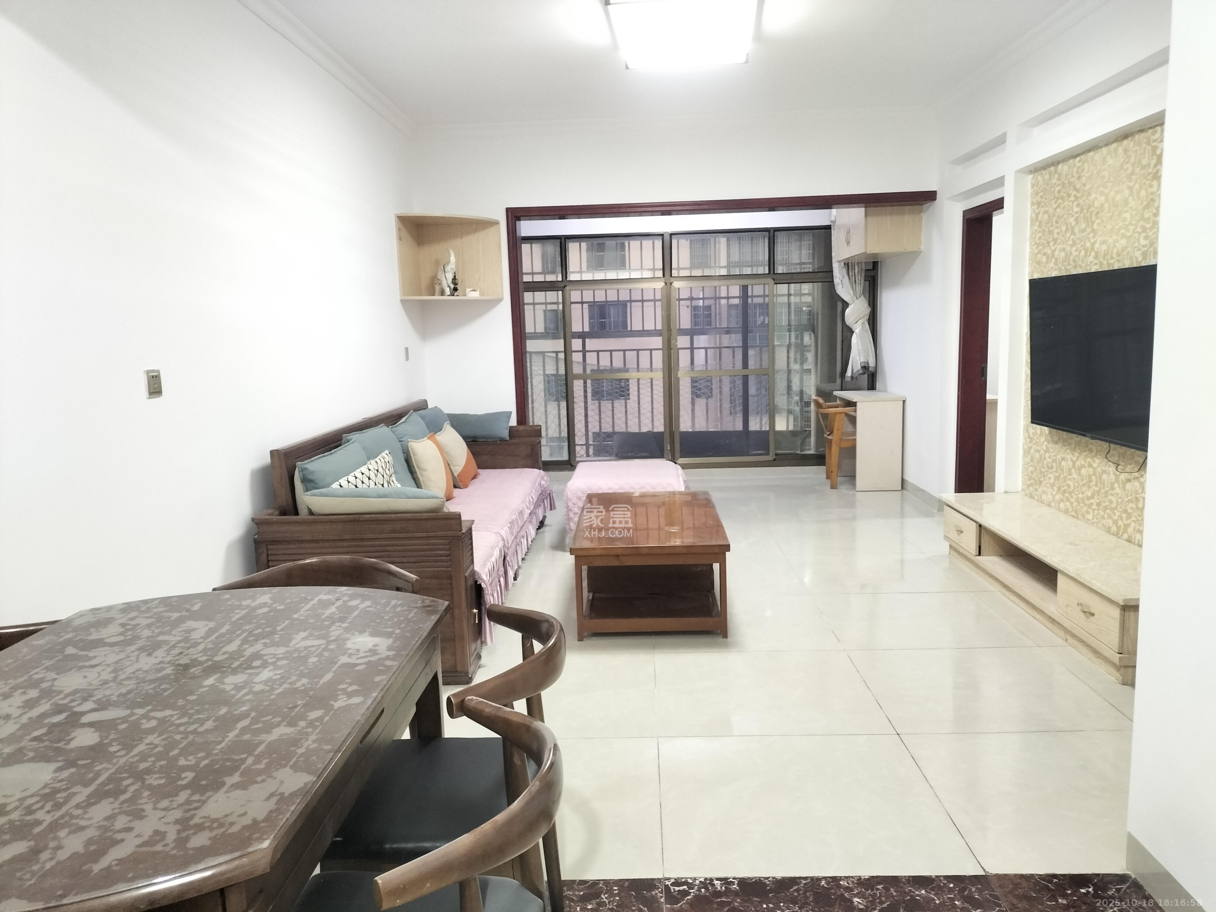 家兴苑  2室2厅1卫    2000.0元/月 家兴苑  2室2厅1卫    2000.0元/月室内图