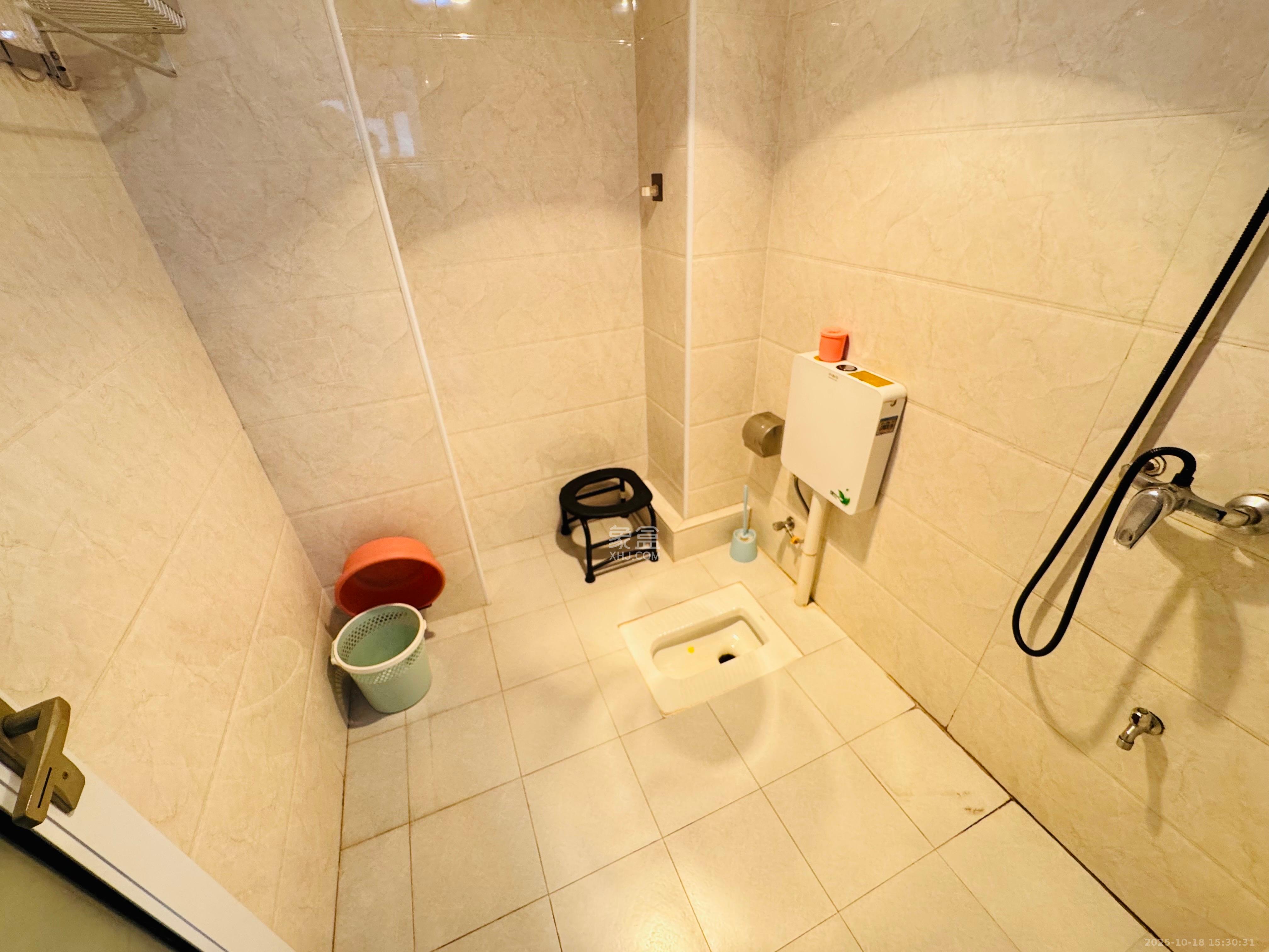 凯悦名城（泰悦公寓）  2室1厅1卫    2300.0元/月室内图