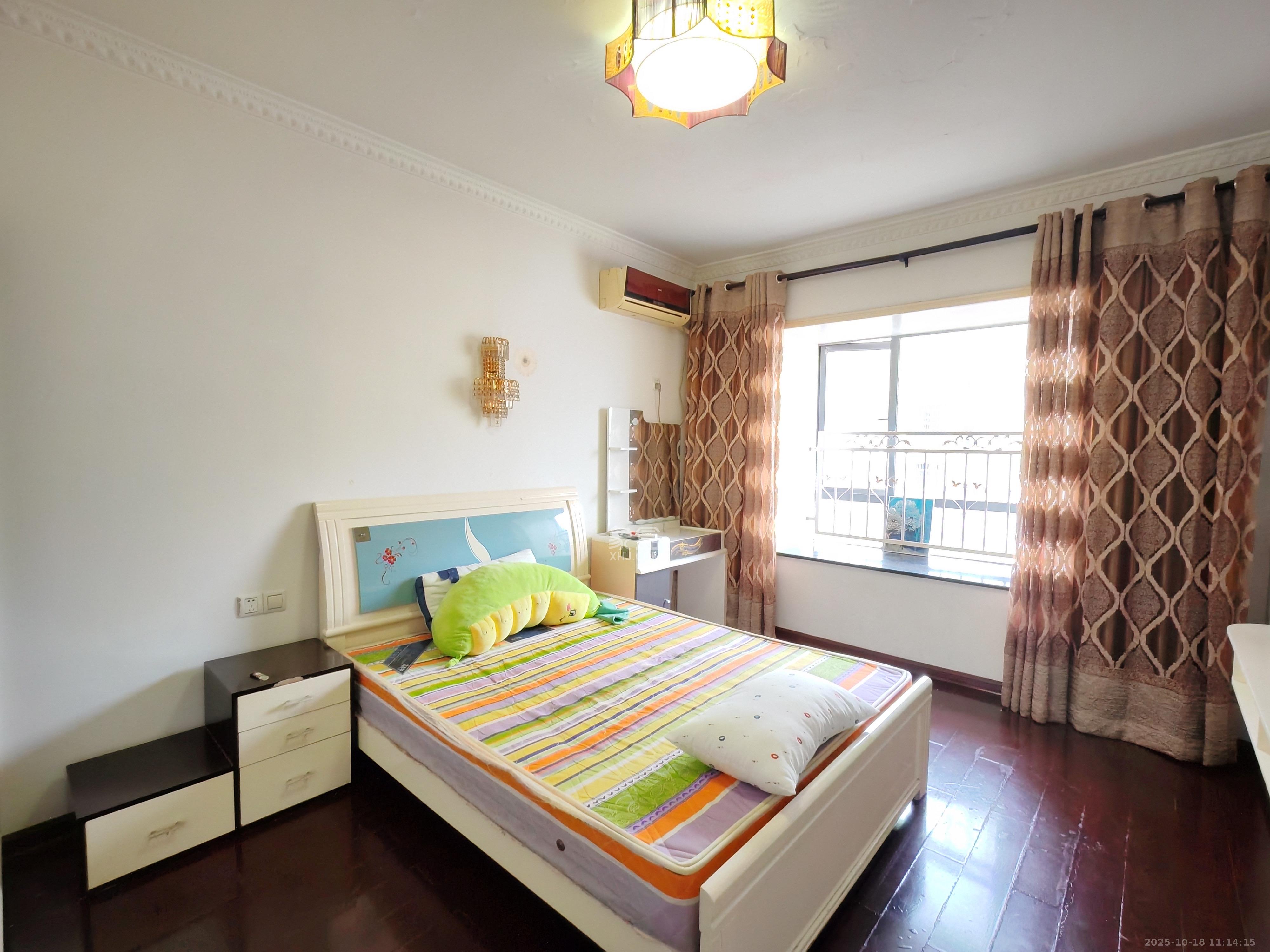 鼎丰前城  2室2厅1卫    1900.0元/月室内图